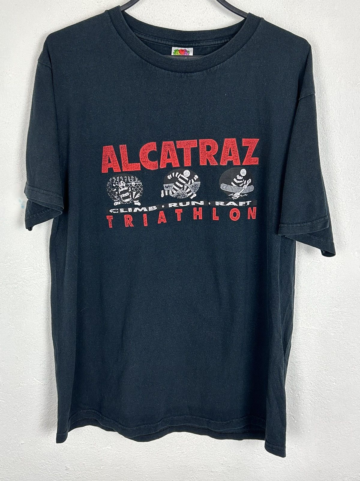 Vintage 90s Vintage Alcatraz Prison Triathlon Funny T-Shirt Size US L / EU 52-54 / 3 - 1 Thumbnail