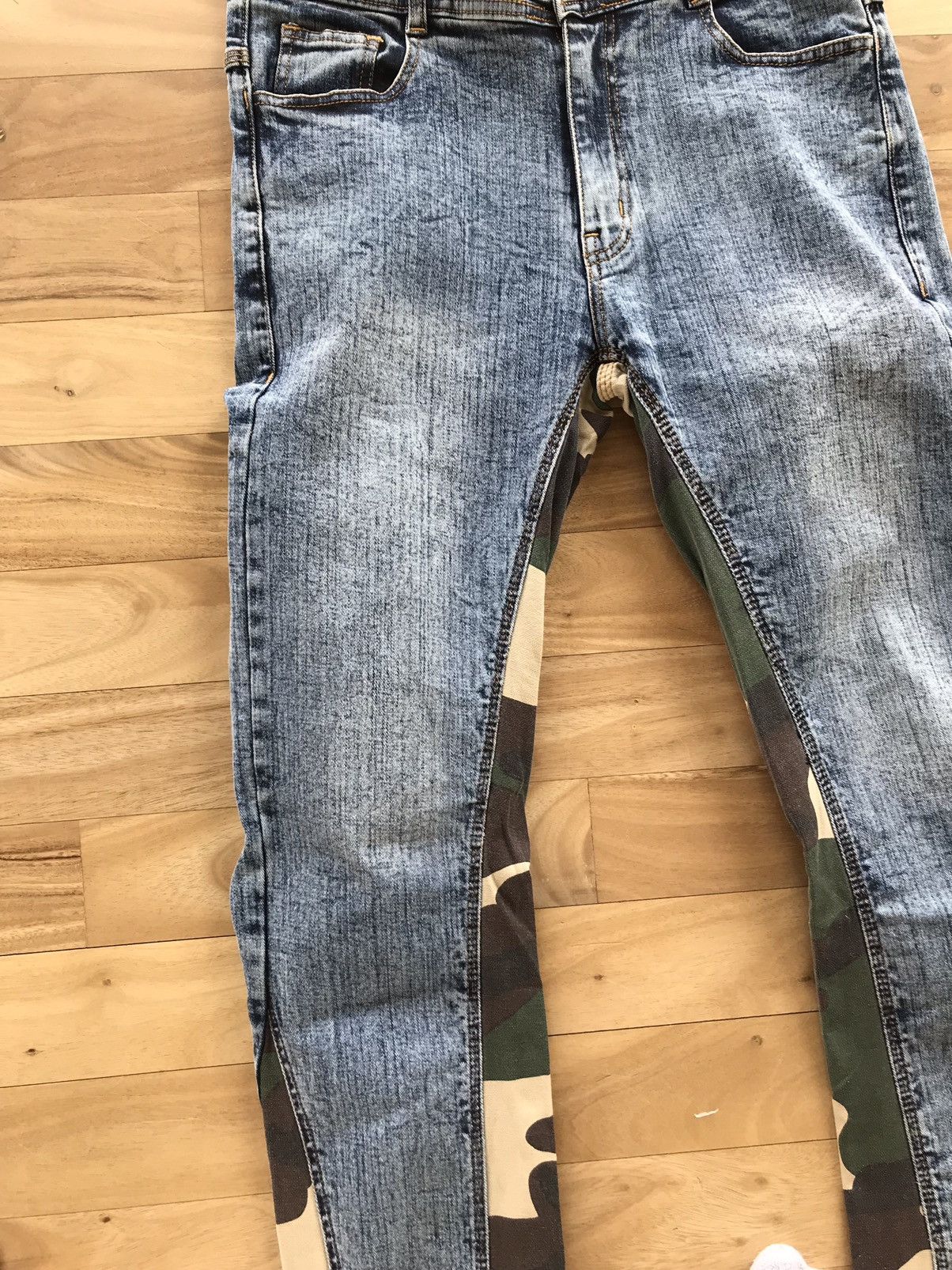 Vintage Camo Flare Denim Light Wash Size US 26 / EU 42 - 3 Thumbnail