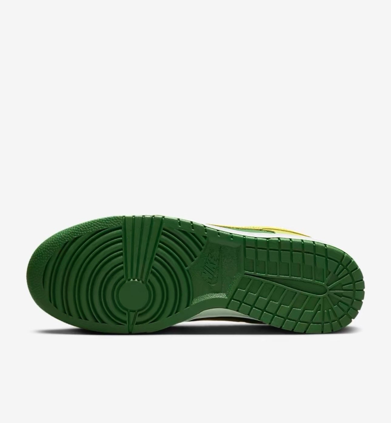 Nike Nike Dunk Low Reverse Brazil Size US 11.5 / EU 44-45 - 13 Thumbnail