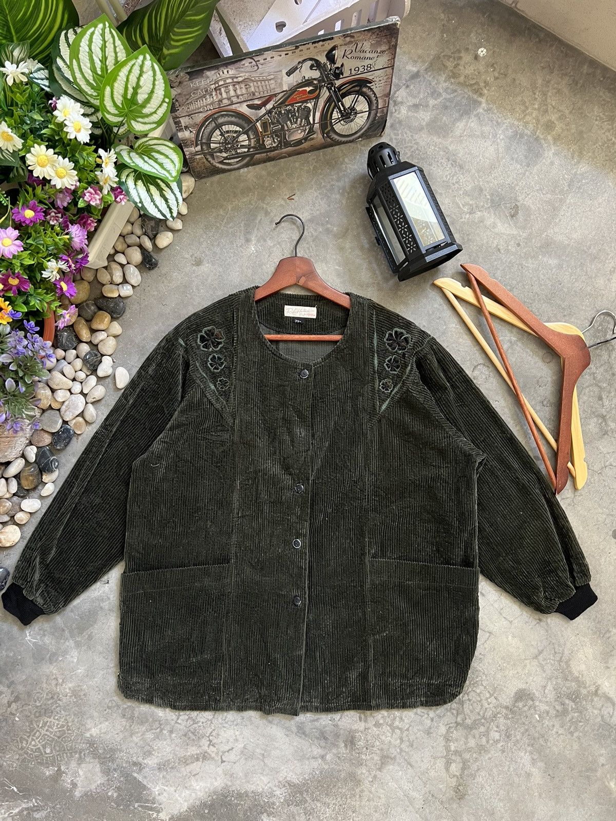 Japanese Brand 🔥 VTG 🔥 Japanese Corduroy Flower Embroidery Cardigan Size US XL / EU 56 / 4 - 2 Thumbnail
