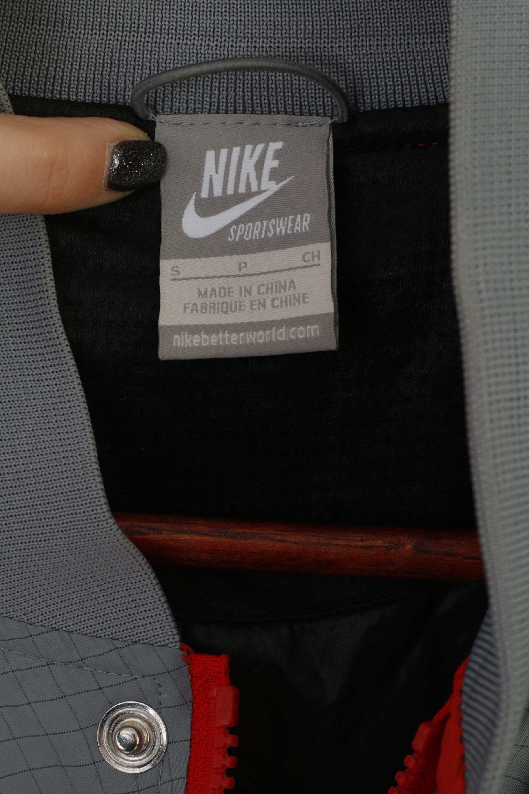 Nike Nike Men S Jacket Gray Red Vintage Nylon Top 2770 Size US S / EU 44-46 / 1 - 5 Thumbnail