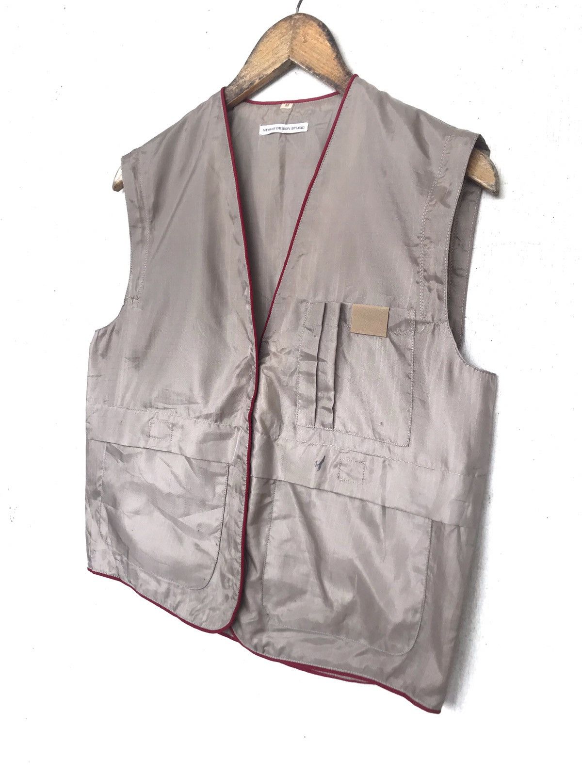 Issey Miyake Vintage Runaway Sleevless Velcro Detachable! Size US M / EU 48-50 / 2 - 1 Thumbnail