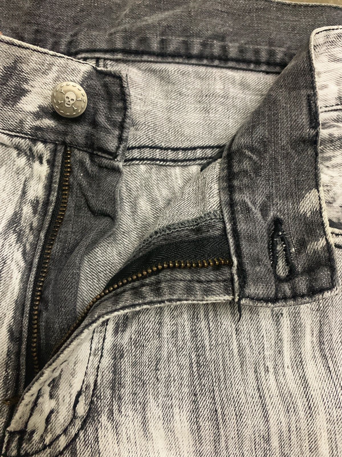Fashion Victim Flare Grey Distressed Denim Size US 34 / EU 50 - 11 Thumbnail