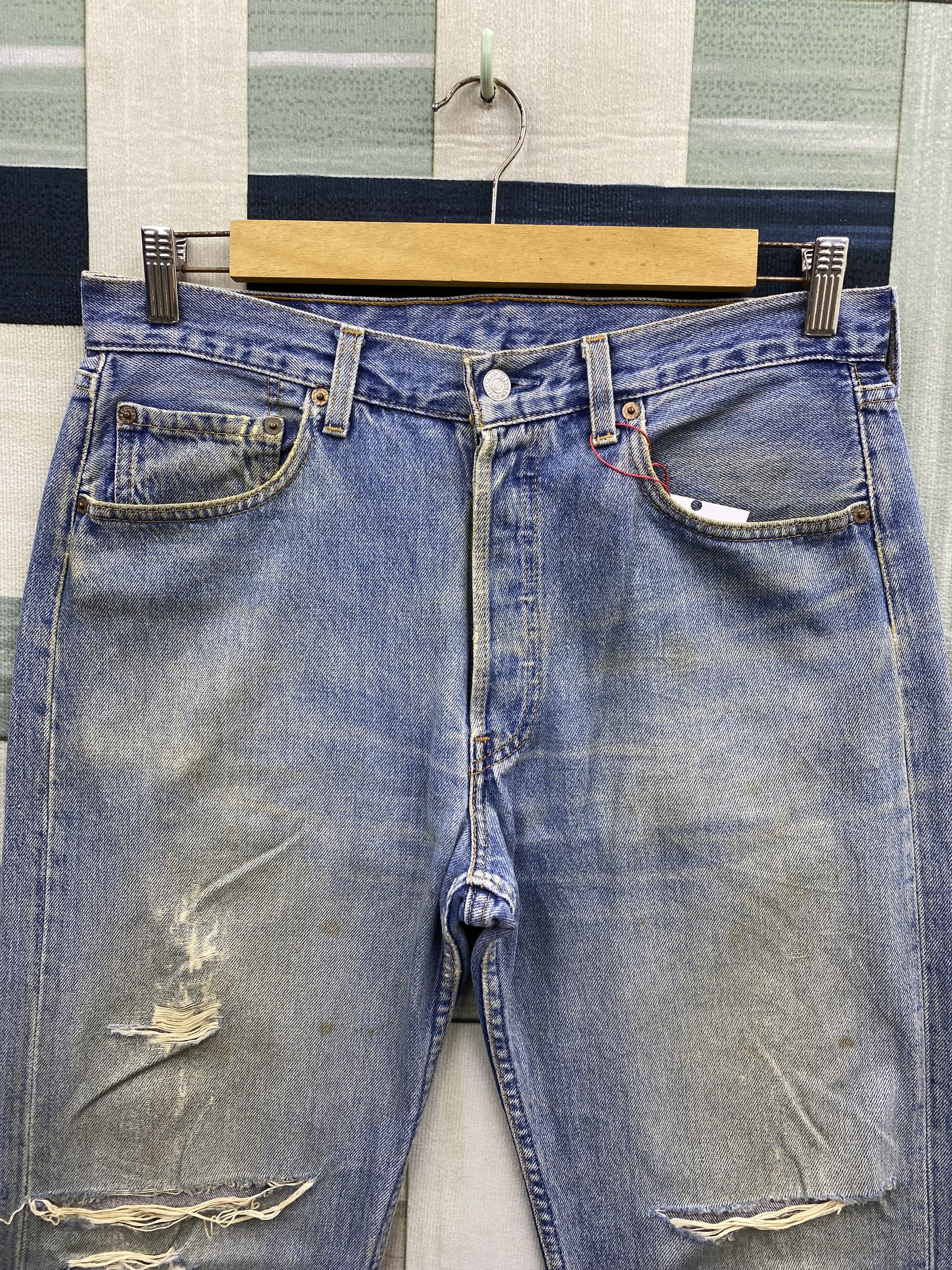 Levi's Vintage Levi's 501 Distress Dirty Faded Blue Denim Jean Size US 33 - 3 Thumbnail