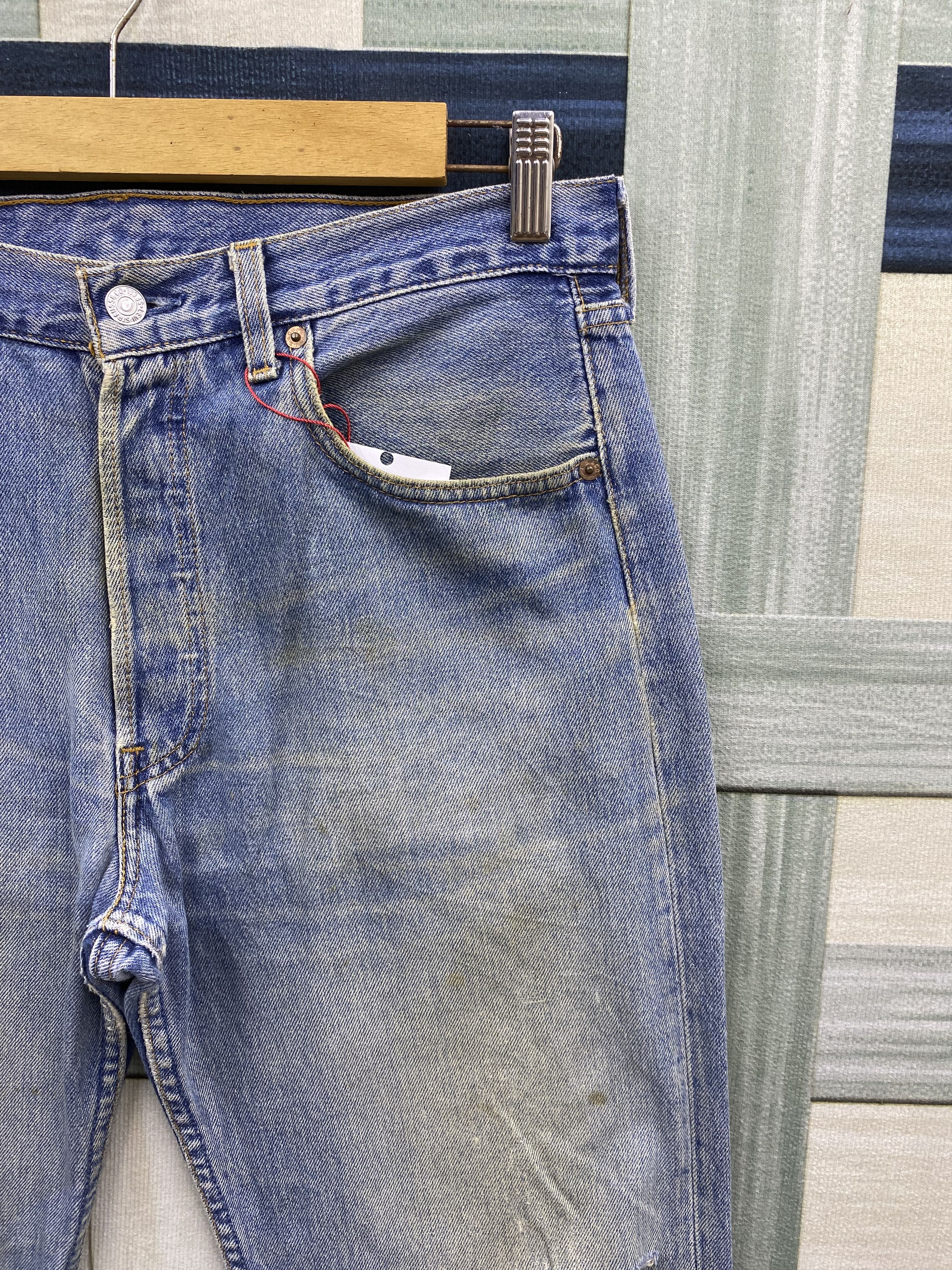 Levi's Vintage Levi's 501 Distress Dirty Faded Blue Denim Jean Size US 33 - 7 Thumbnail