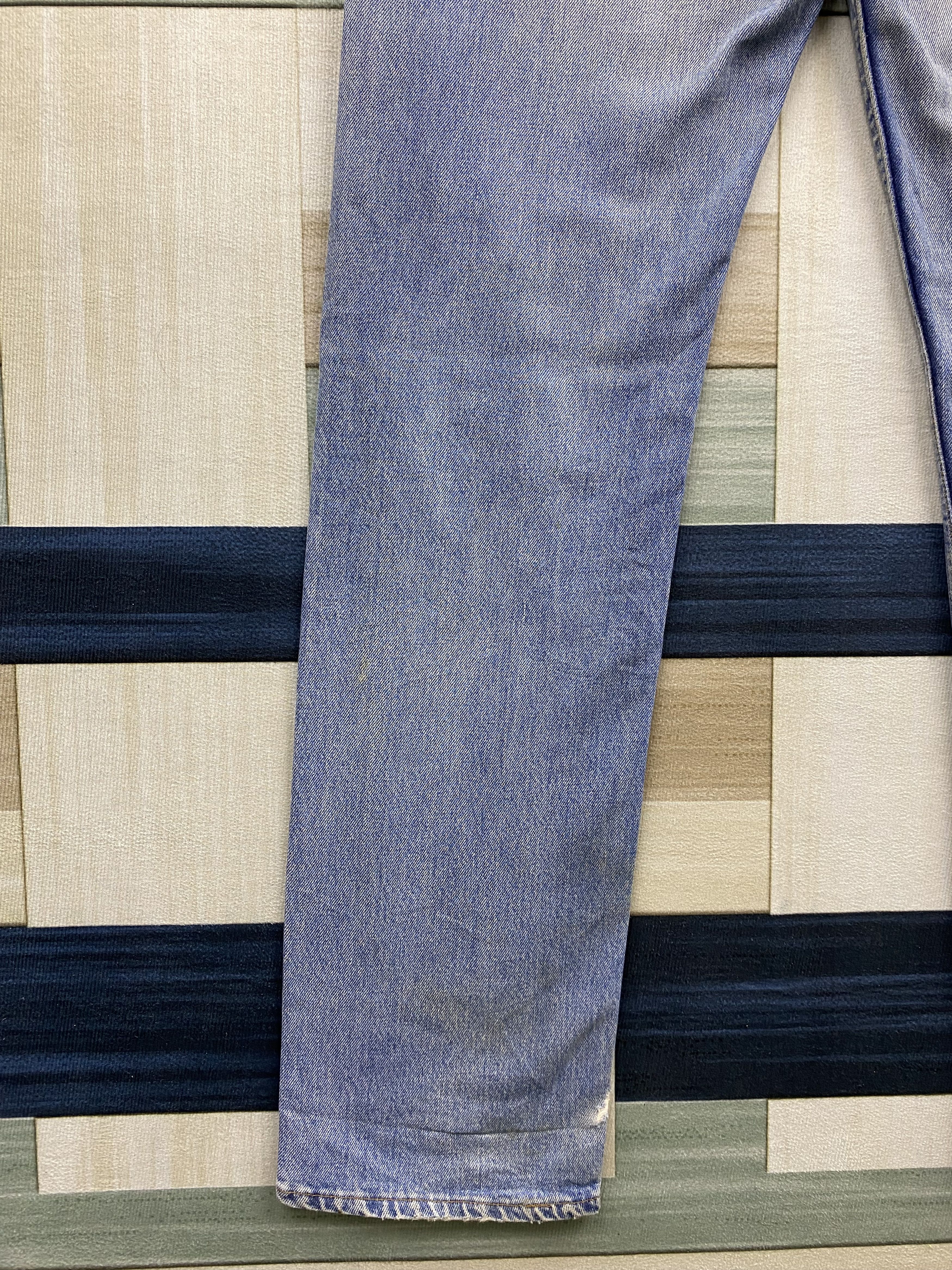 Levi's Vintage Levi's 501 Distress Dirty Faded Blue Denim Jean Size US 33 - 14 Thumbnail