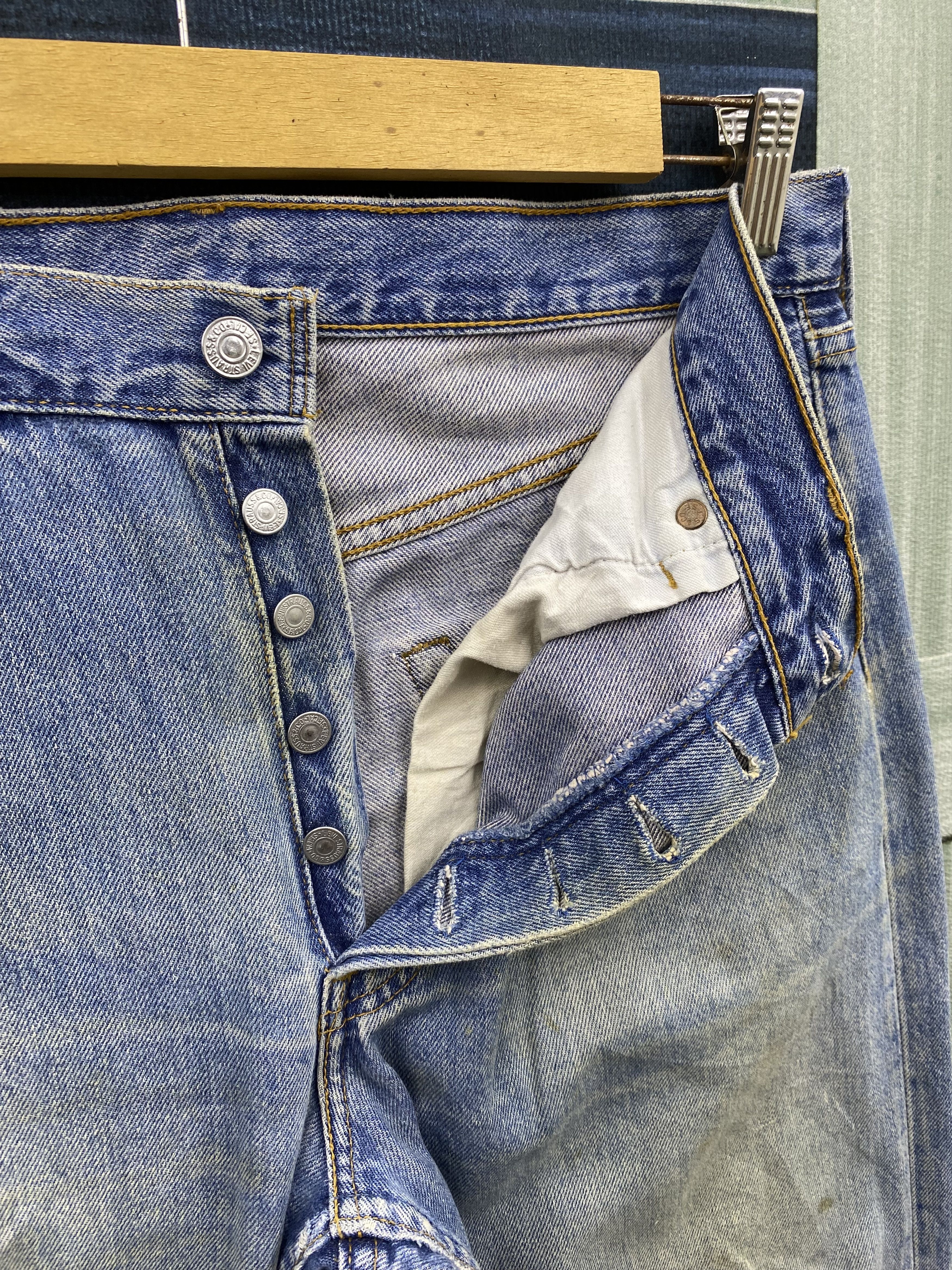 Levi's Vintage Levi's 501 Distress Dirty Faded Blue Denim Jean Size US 33 - 19 Thumbnail