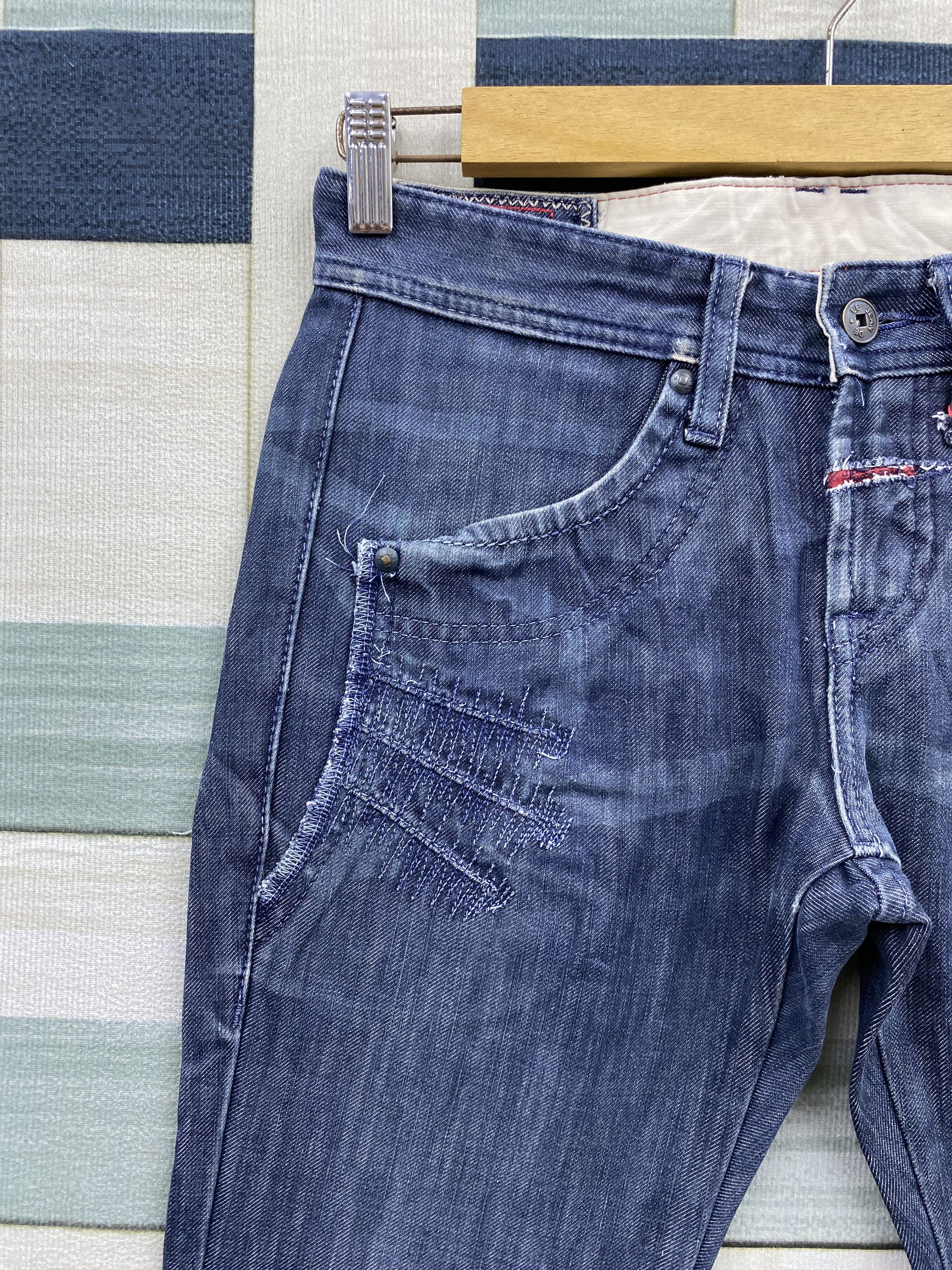 Marithe + Francois Girbaud Marithe Francois Girbaud Distress Star Design Denim Jean Size US 30 / EU 46 - 5 Thumbnail