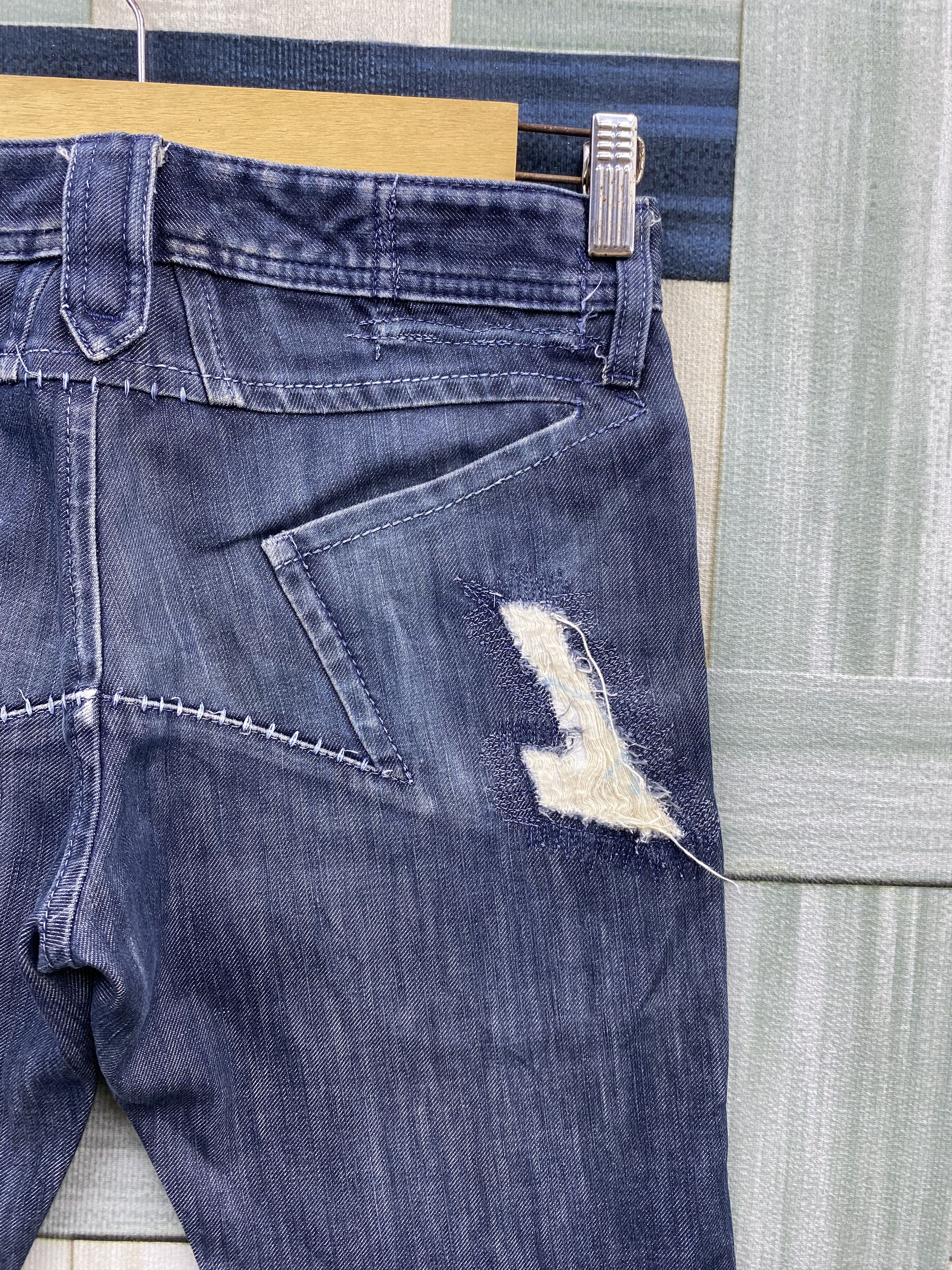 Marithe + Francois Girbaud Marithe Francois Girbaud Distress Star Design Denim Jean Size US 30 / EU 46 - 19 Thumbnail