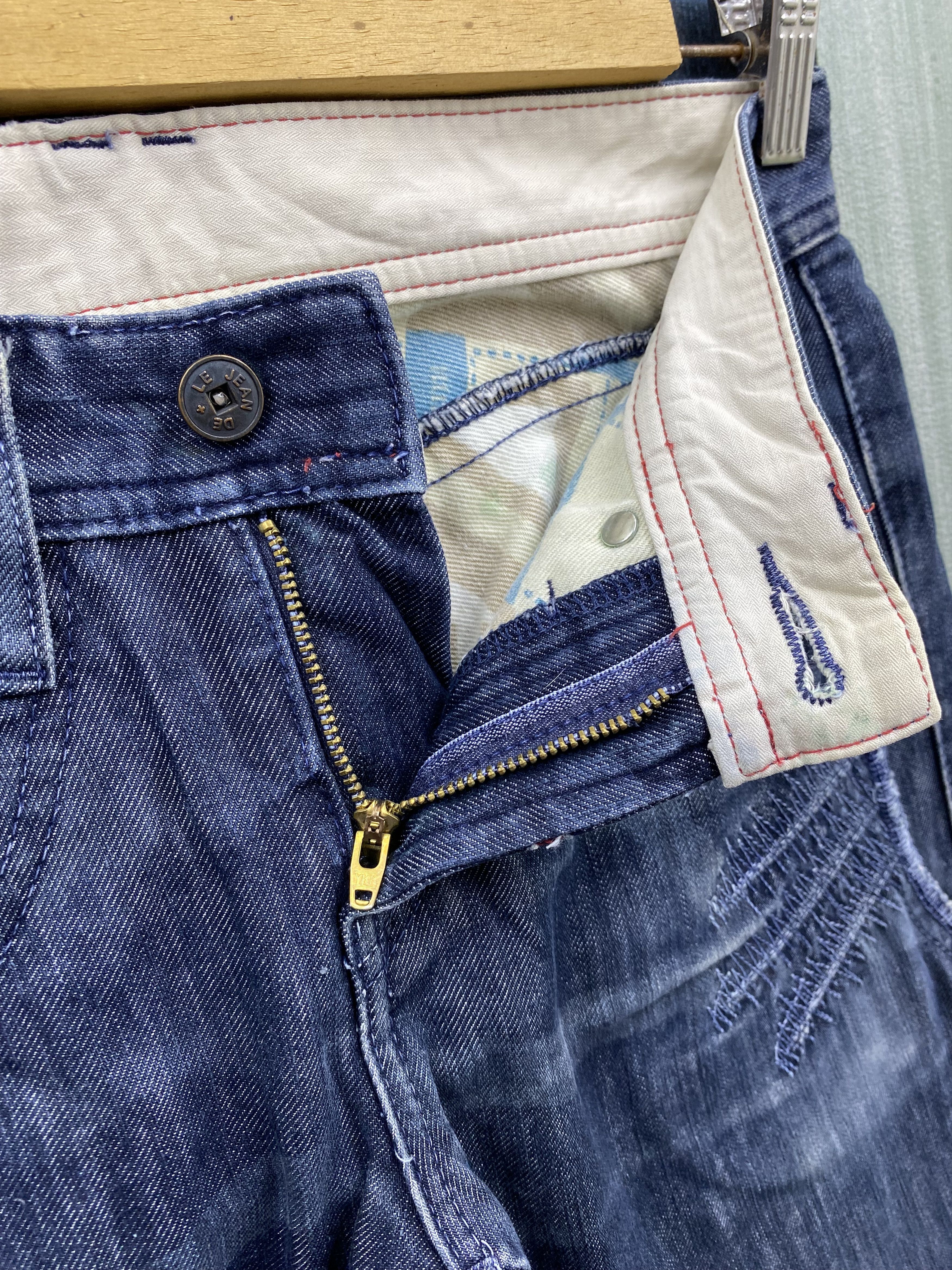 Marithe + Francois Girbaud Marithe Francois Girbaud Distress Star Design Denim Jean Size US 30 / EU 46 - 17 Thumbnail