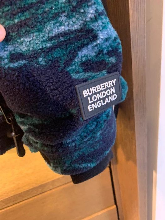Burberry Burberry Sea Print Fleece Jacket with Detachable Warmer Size US M / EU 48-50 / 2 - 9 Thumbnail
