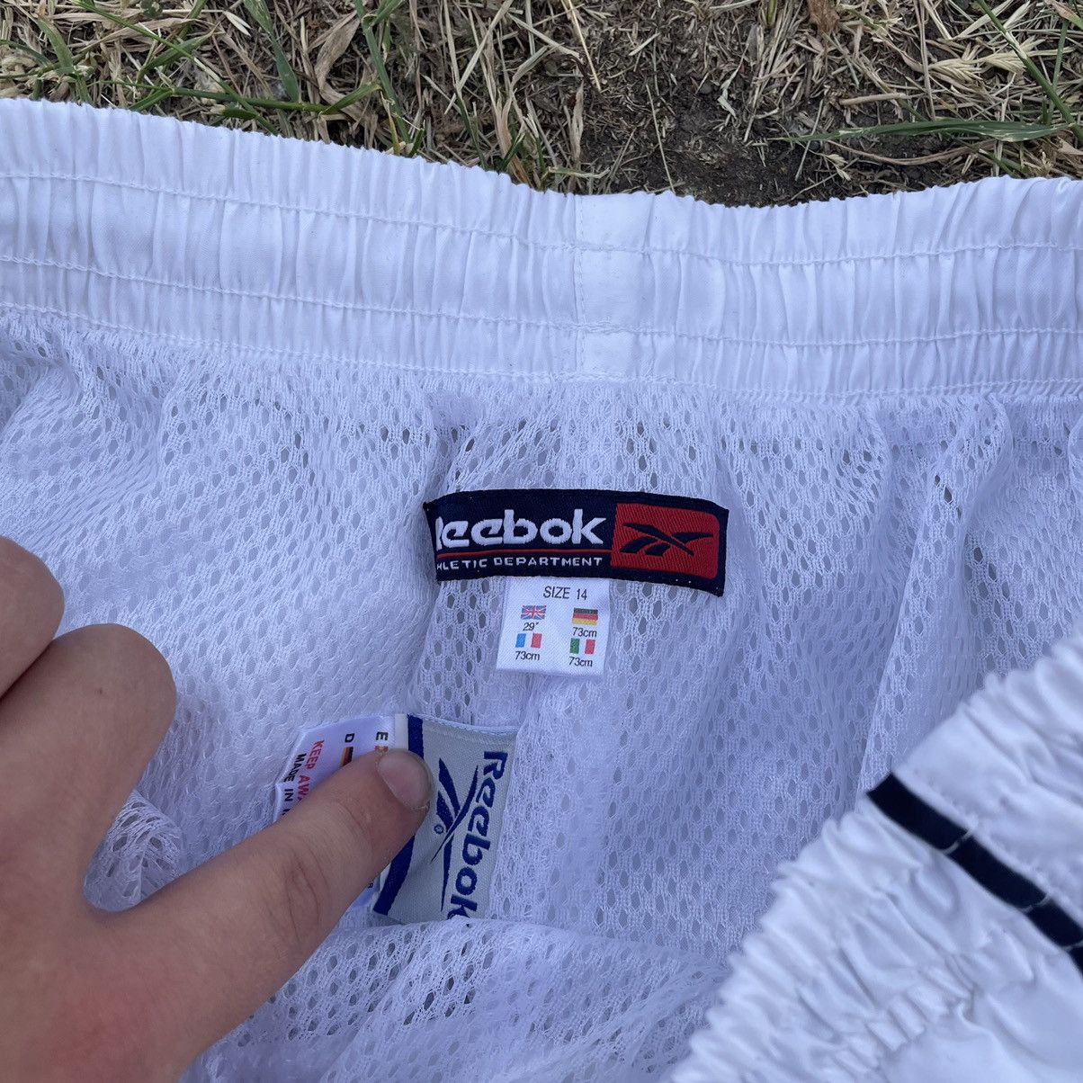 Vintage Vintage Reebok Y2K Baggy Shorts Streetwear Skate Graphic 32 Size US 32 / EU 48 - 4 Thumbnail