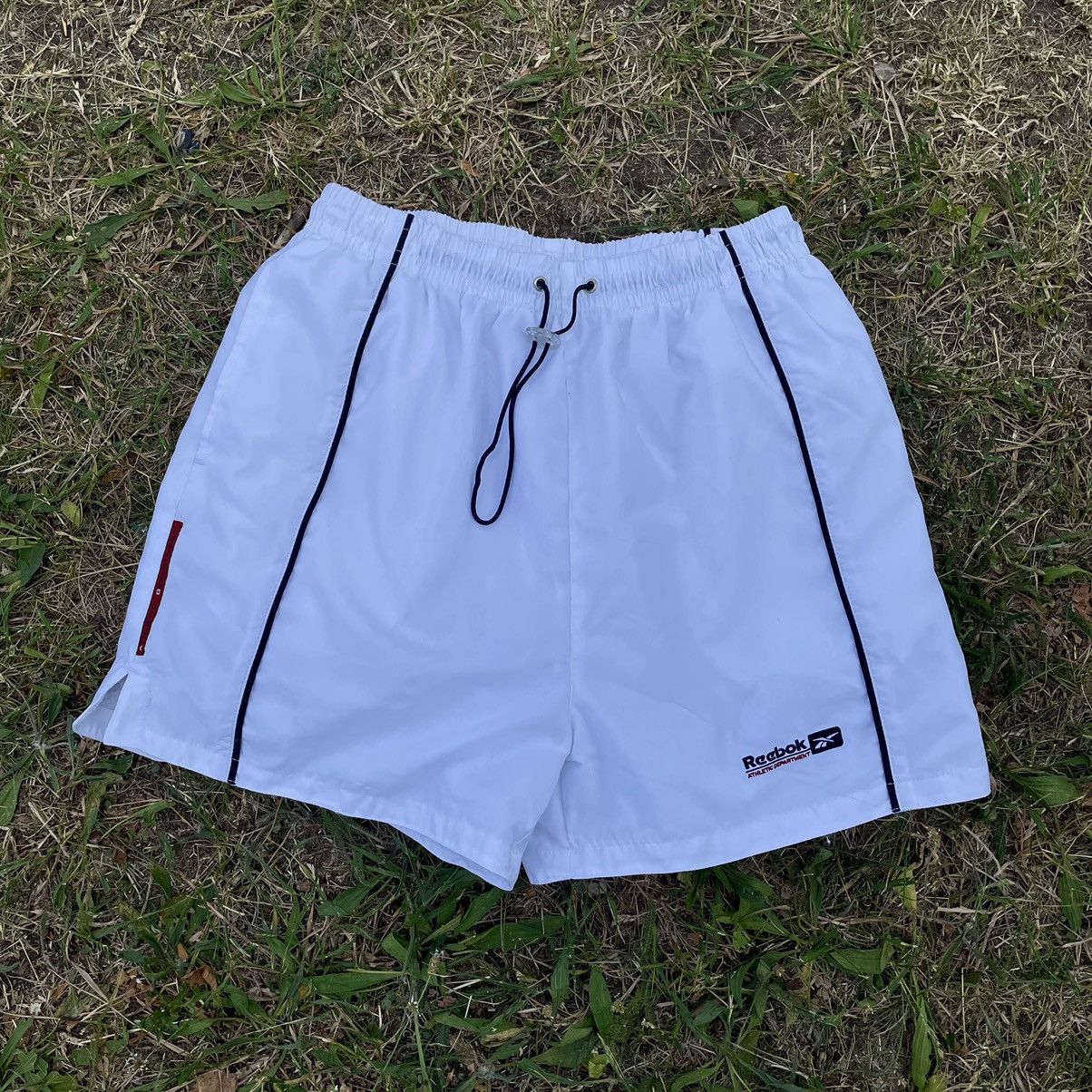 Vintage Vintage Reebok Y2K Baggy Shorts Streetwear Skate Graphic 32 Size US 32 / EU 48 - 1 Thumbnail