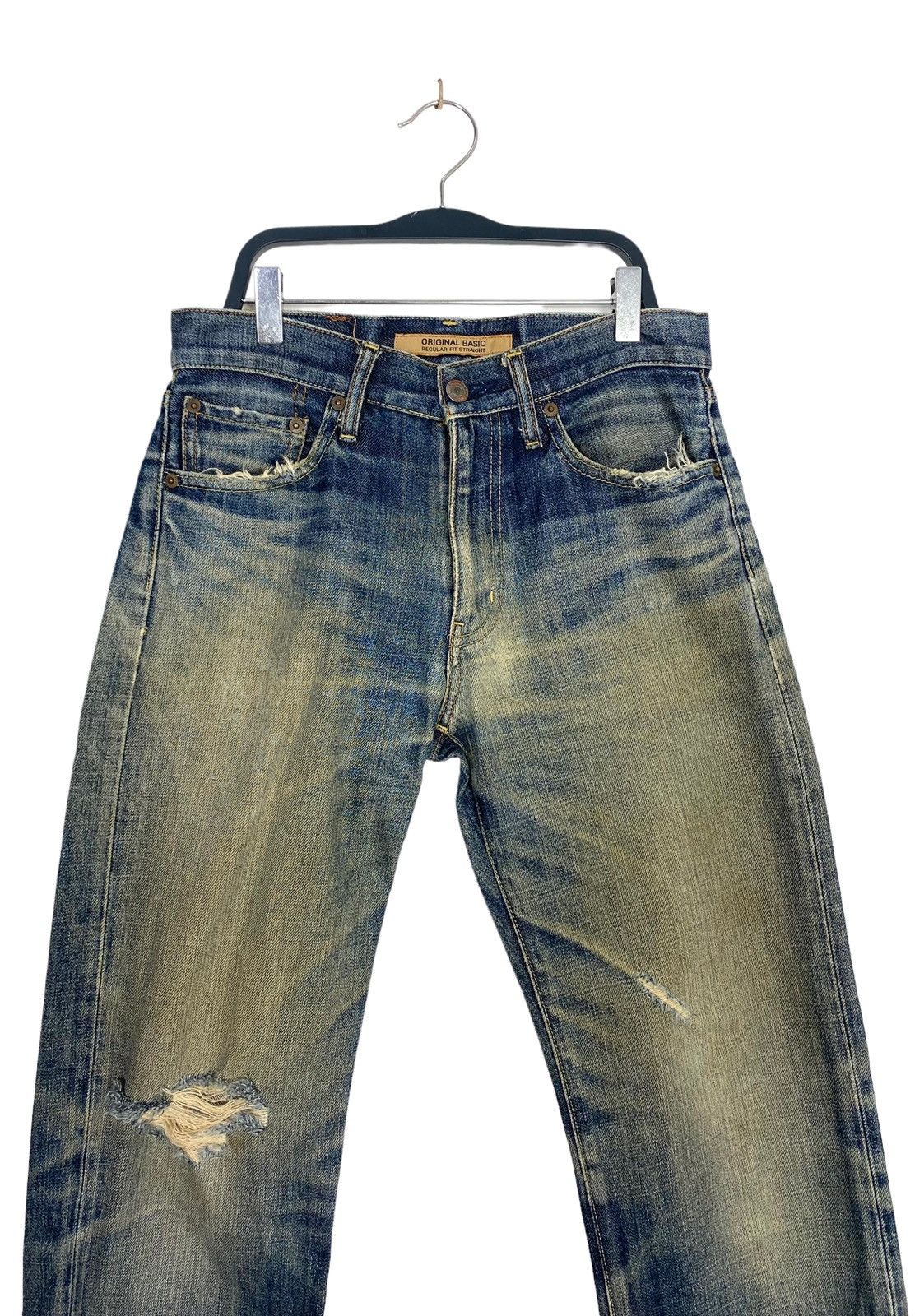 Rare‼️ Uniqlo Regular Fit Straight Distressed Jeans
