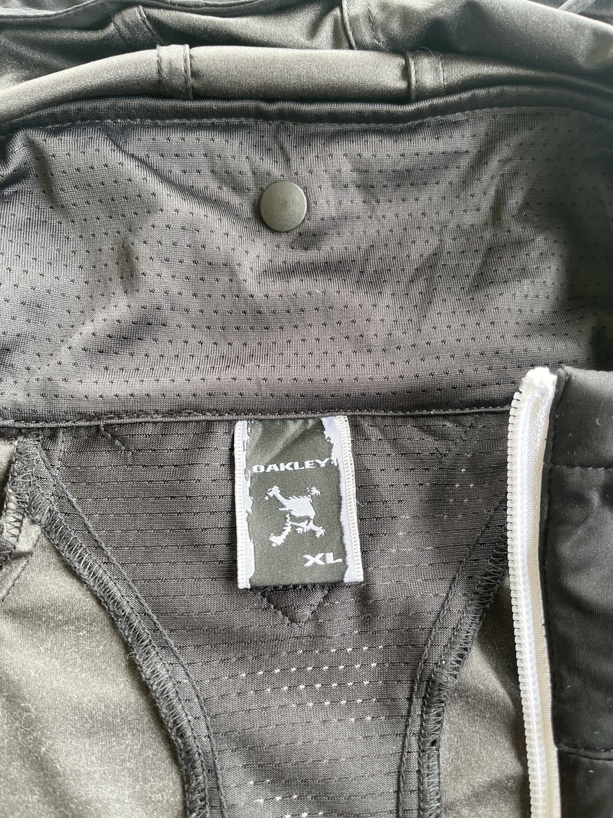 Oakley Oakley Black Hoodies Vest Jacket Size US XL / EU 56 / 4 - 7 Thumbnail