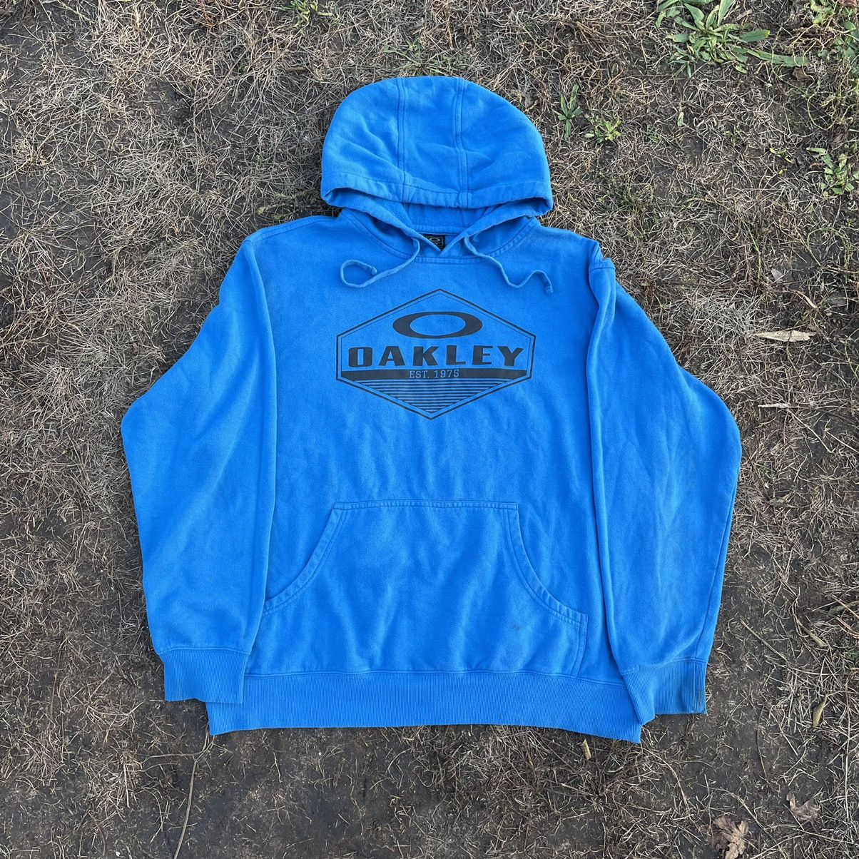 Vintage Vintage Y2K Oakley Faded Logo Hoodie Streetwear Blue Slim L Size US L / EU 52-54 / 3 - 1 Thumbnail