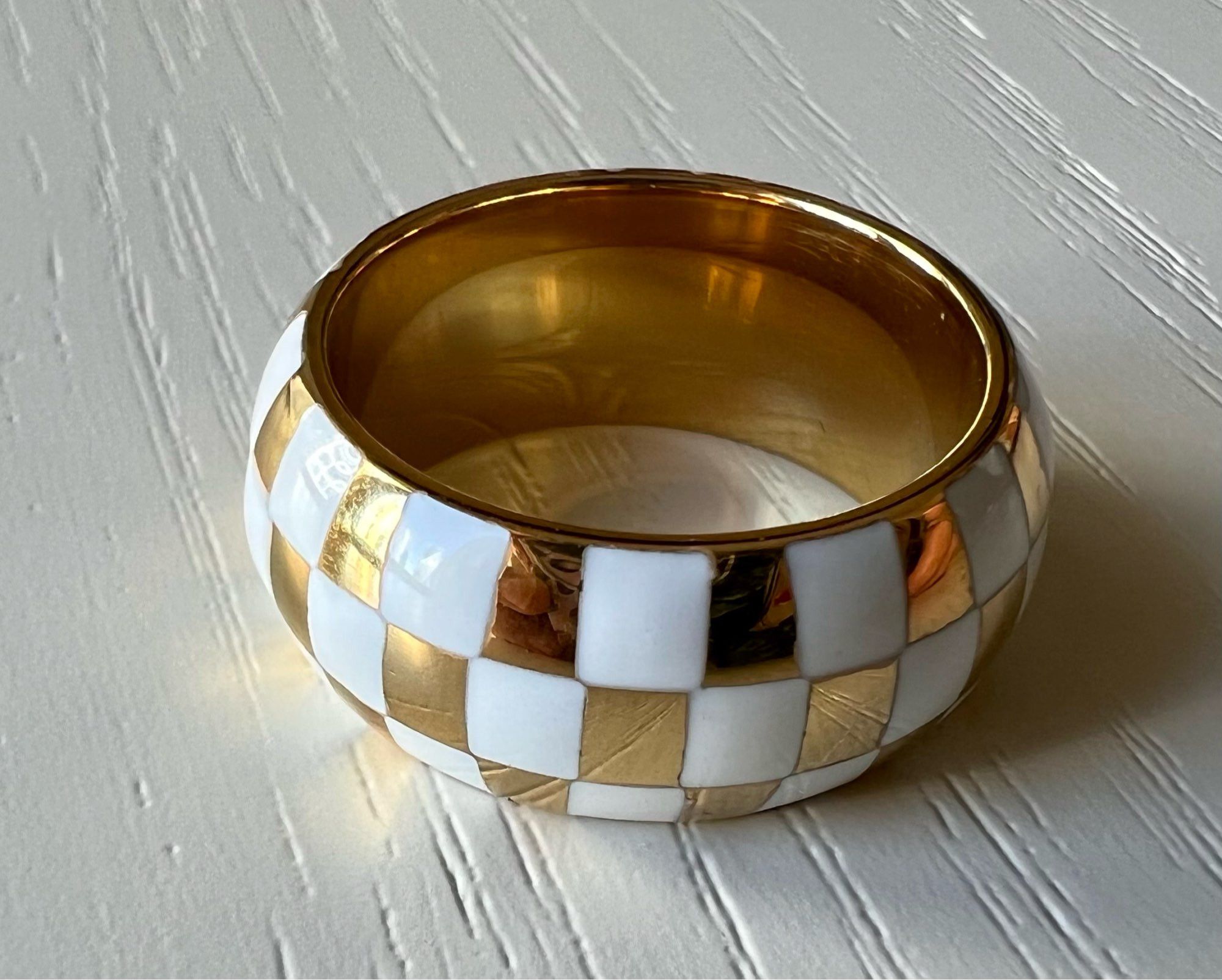 Jewelry Checkered Round Enamel Rings Size ONE SIZE - 1 Thumbnail