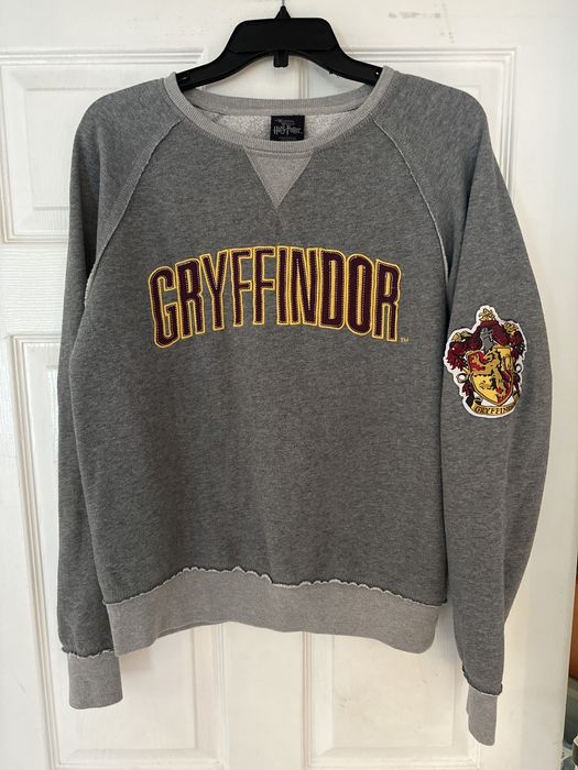 Universal Studios Authentic Harry Potter Gryffindor sweatshirt