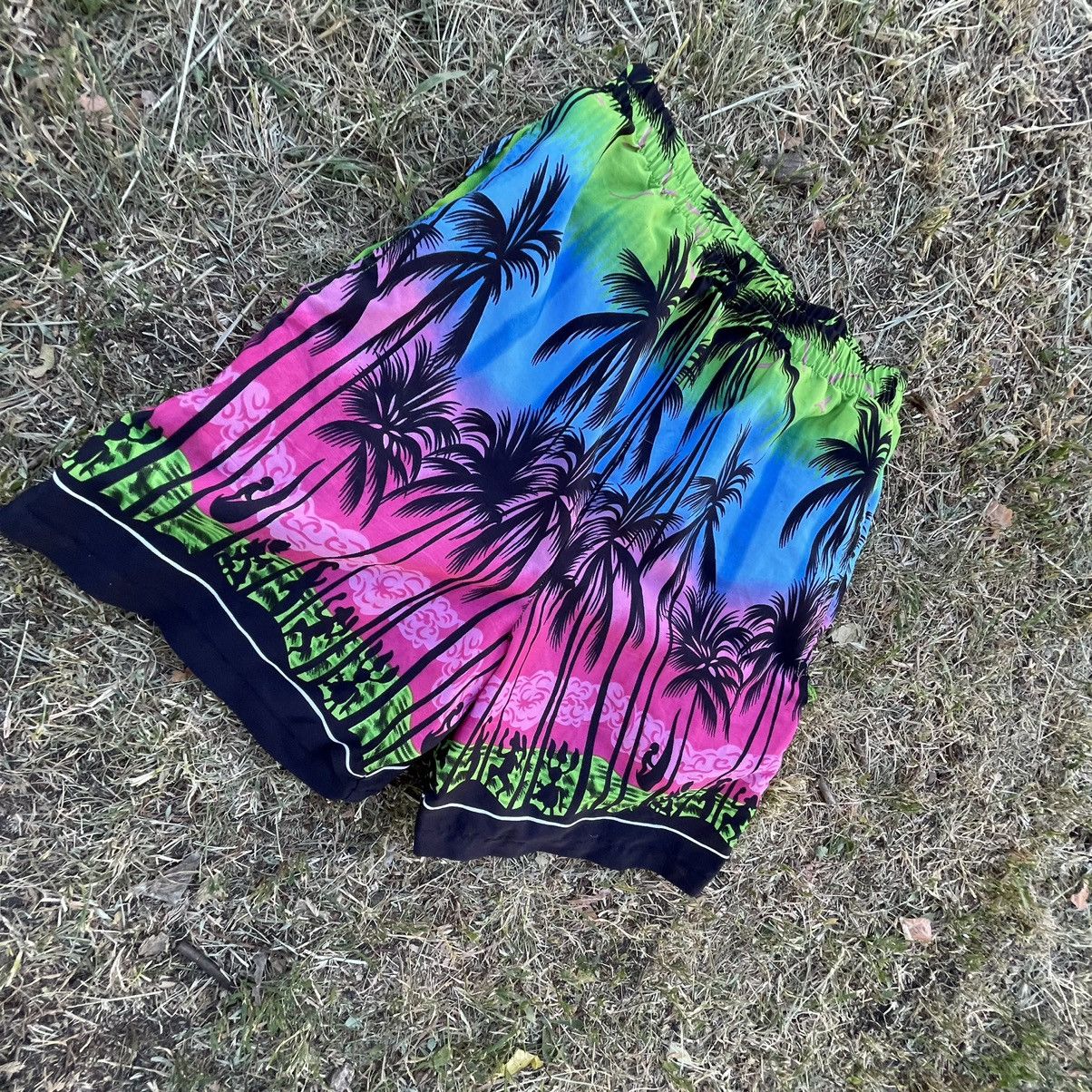 Vintage Vintage Y2K Tropical Palm Tree Graphic Shorts Rave Streetwea Size US 32 / EU 48 - 4 Thumbnail