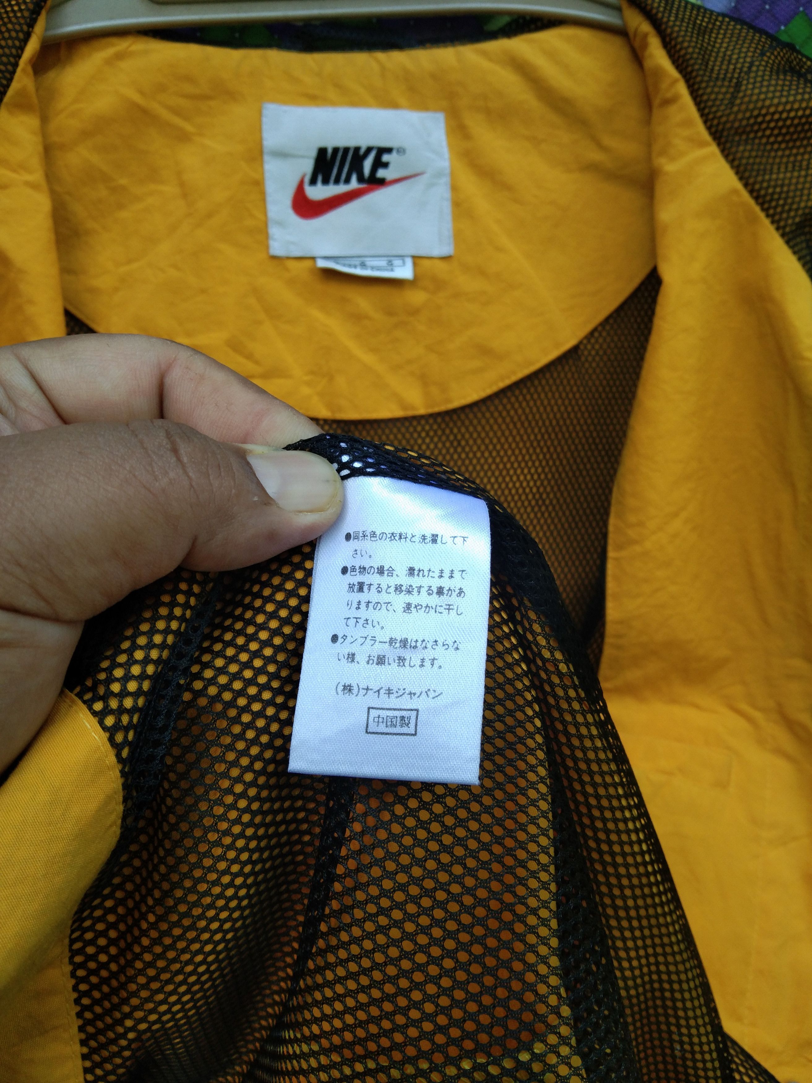 Nike × Vintage VINTAGE NIKE MEN'S LIGHTLAYERS JACKET Size US L / EU 52-54 / 3 - 13 Thumbnail