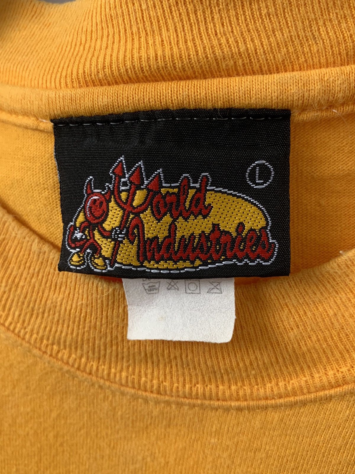 World Industries Vintage 90s World Industries Flame Boy Skateboard T-Shirt Size US L / EU 52-54 / 3 - 5 Thumbnail