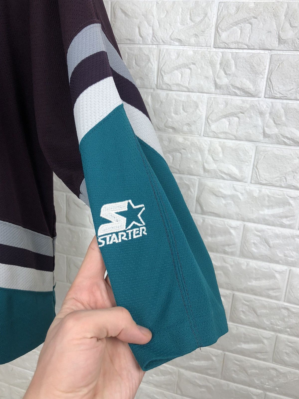 NHL × Starter Vintage Mighty Ducks Hockey Jersey NHL Size US XL / EU 56 / 4 - 4 Thumbnail