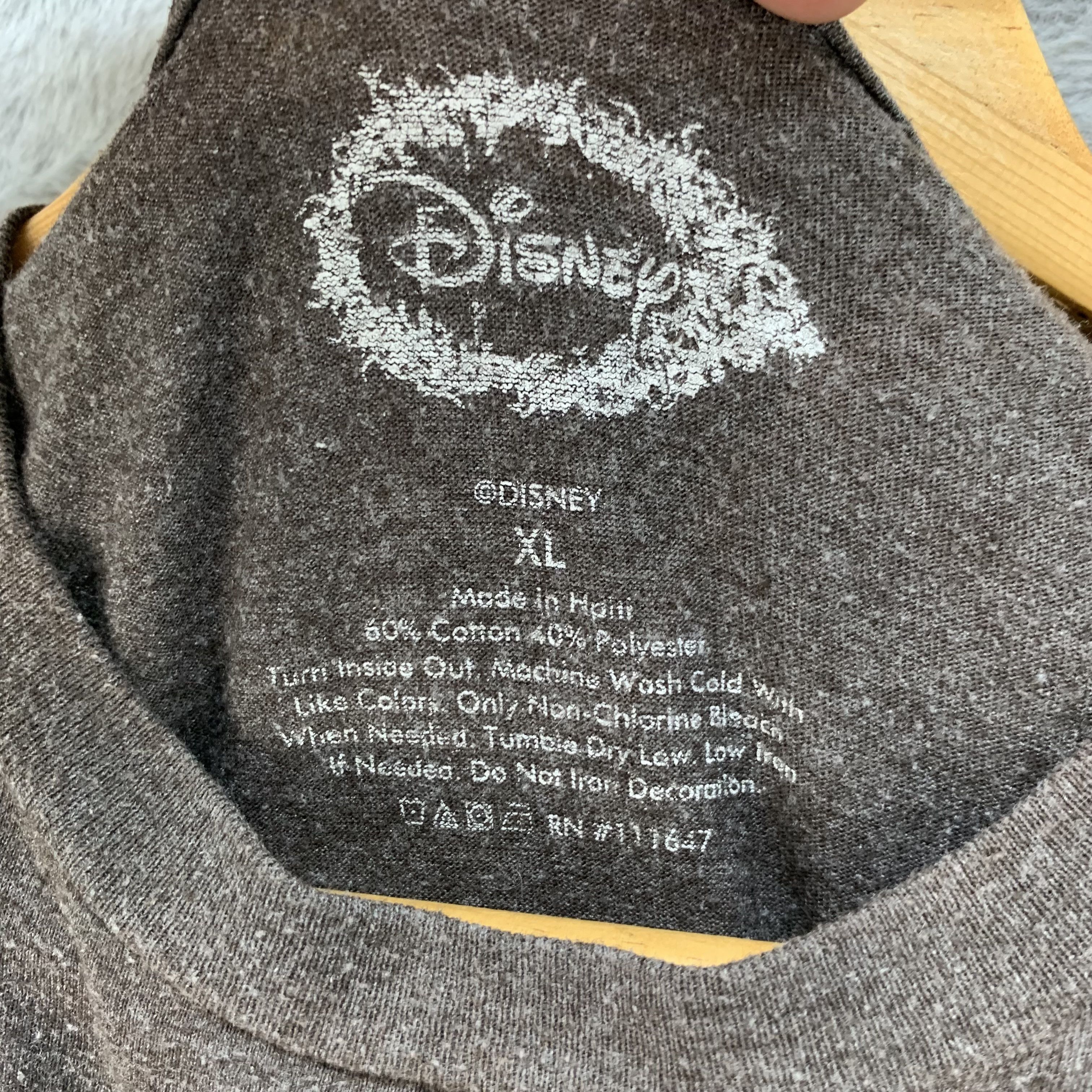 Vintage The Lion King Graphic Printed T Shirt #4378-151 Size US XL / EU 56 / 4 - 6 Thumbnail