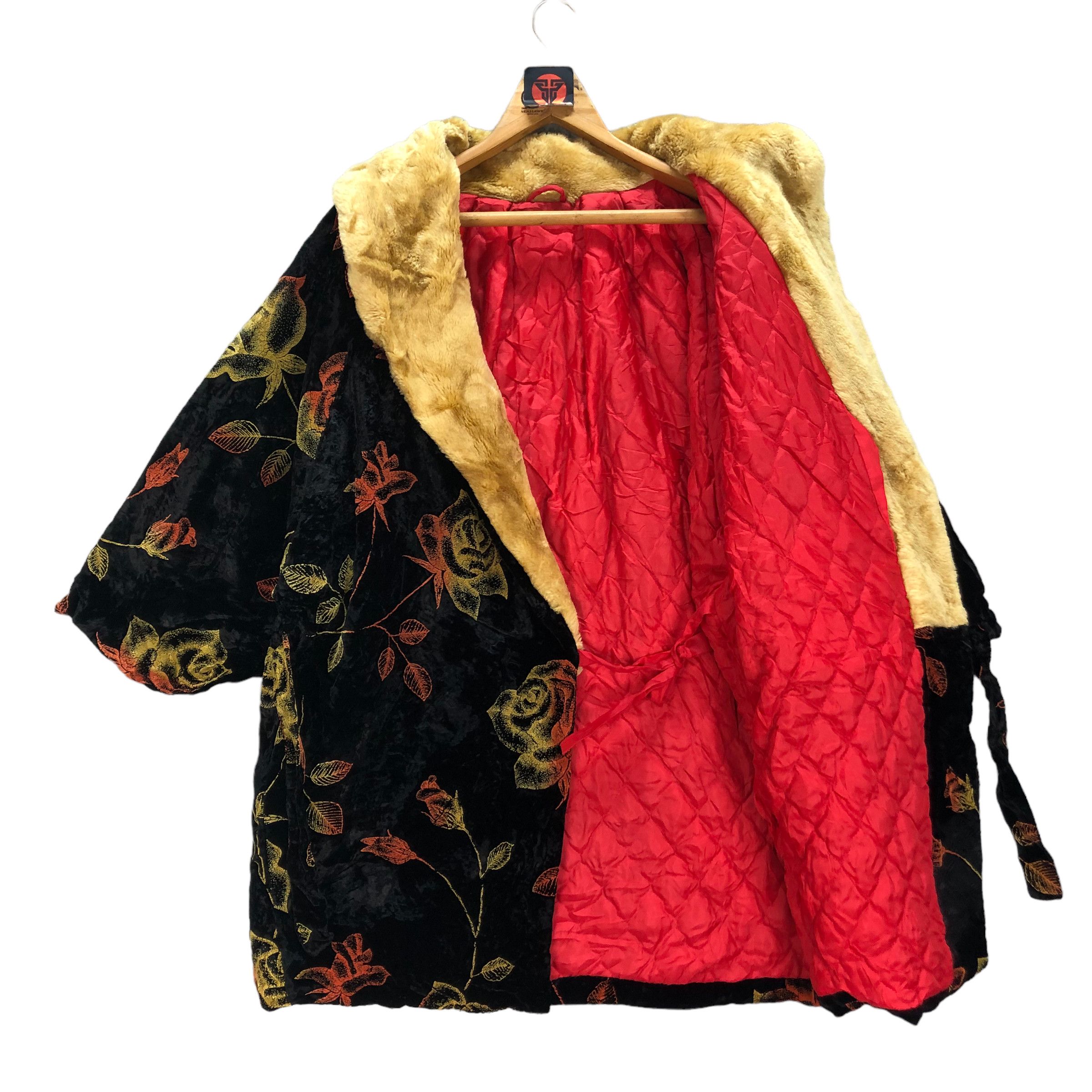 Japanese Brand VINTAGE VELVET KIMONO ROSE FLOWER GRAPHIC #7171-115 Size US XL / EU 56 / 4 - 6 Thumbnail
