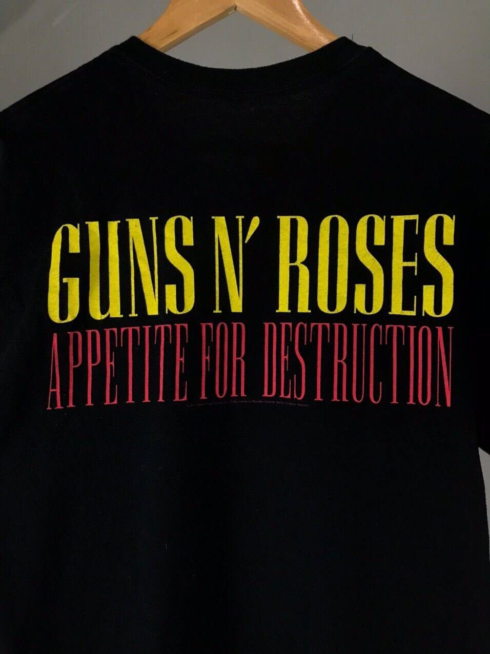 Band Tees × Guns N' Roses × Vintage Guns and Roses 2015 vintage rock band tee Size US M / EU 48-50 / 2 - 5 Thumbnail