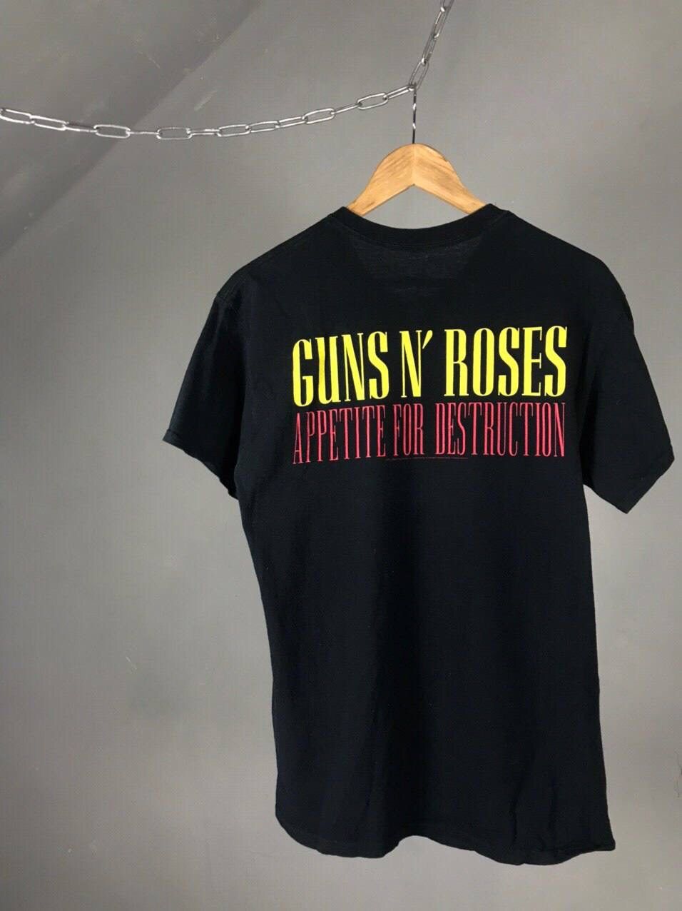 Band Tees × Guns N' Roses × Vintage Guns and Roses 2015 vintage rock band tee Size US M / EU 48-50 / 2 - 4 Thumbnail