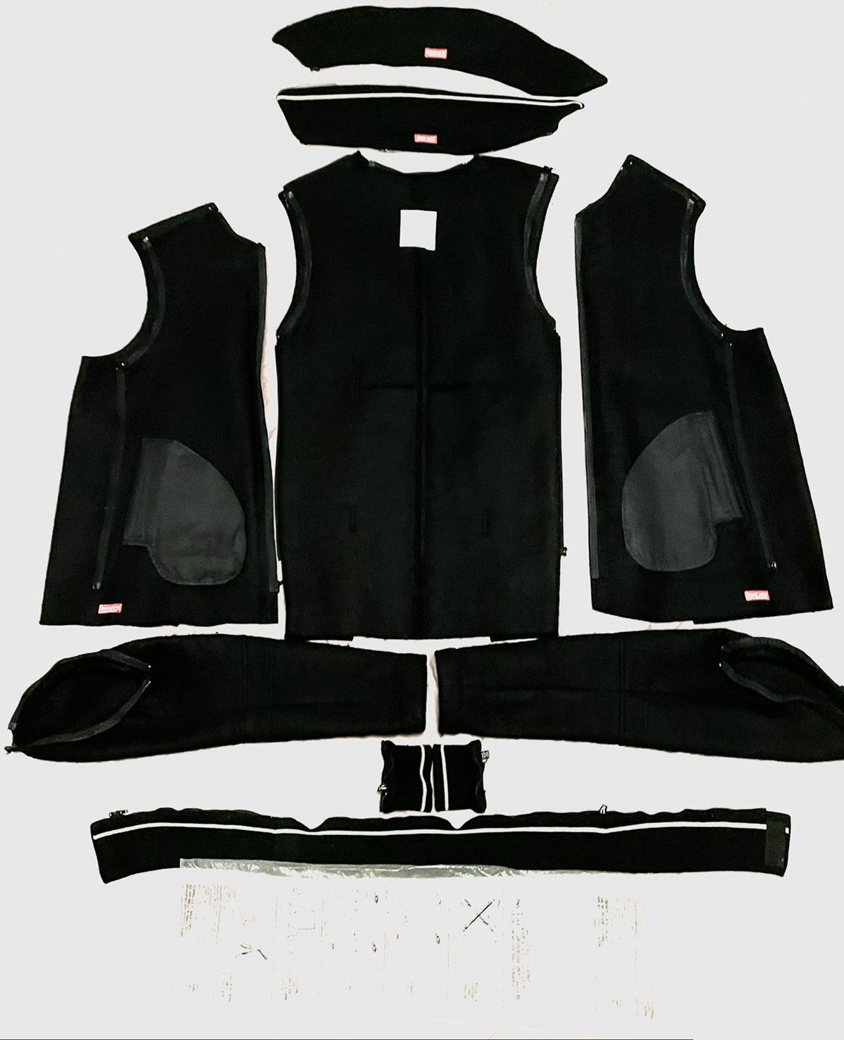 image of Archival Clothing x Undercover Complete Set Aw98-99 Jacket/sweater/parts L in Black (Size Large)