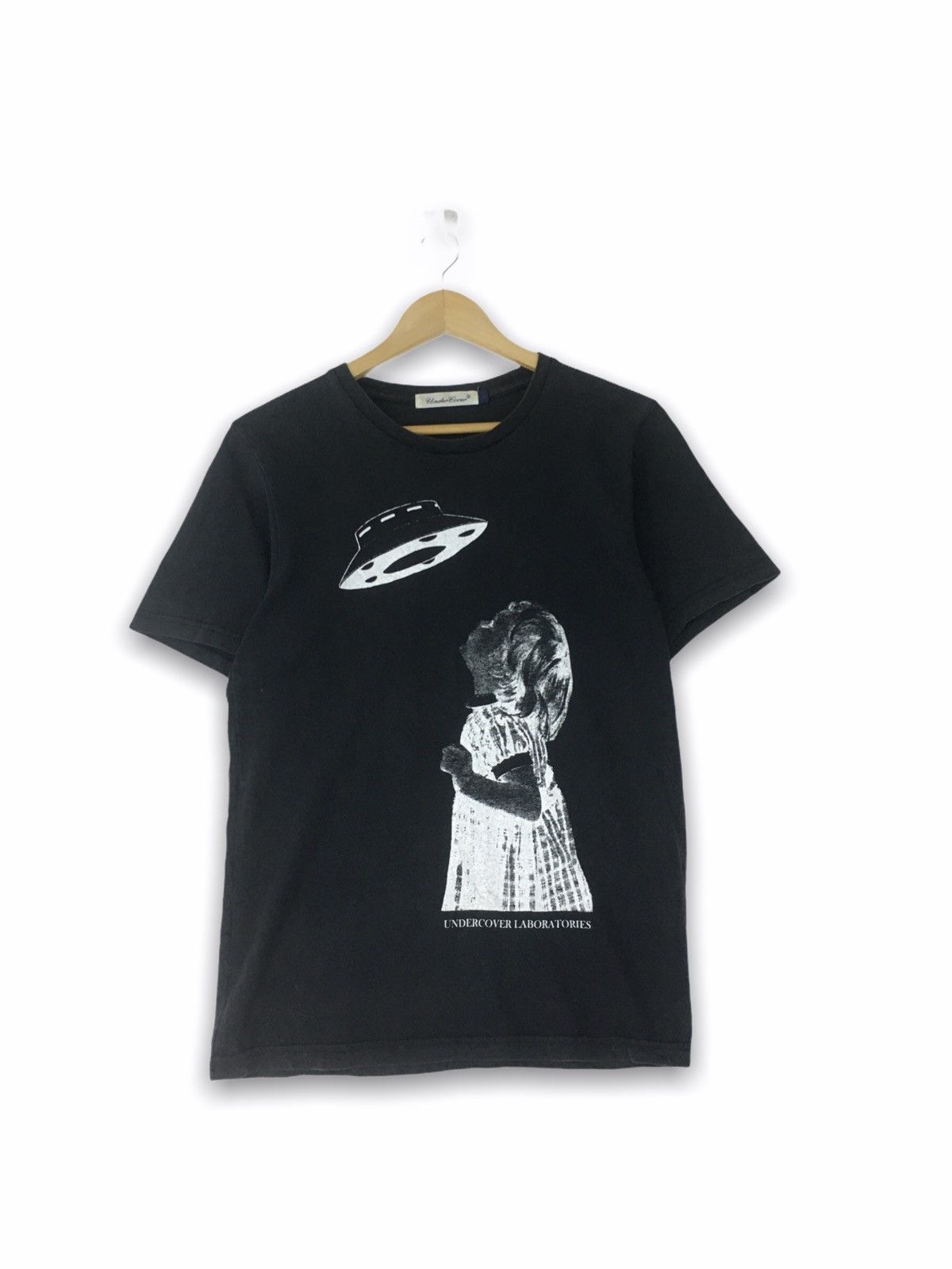 Undercover Vintage UNDERCOVER UFO Faded Top Tees Tshirt Size US S / EU 44-46 / 1 - 1 Thumbnail