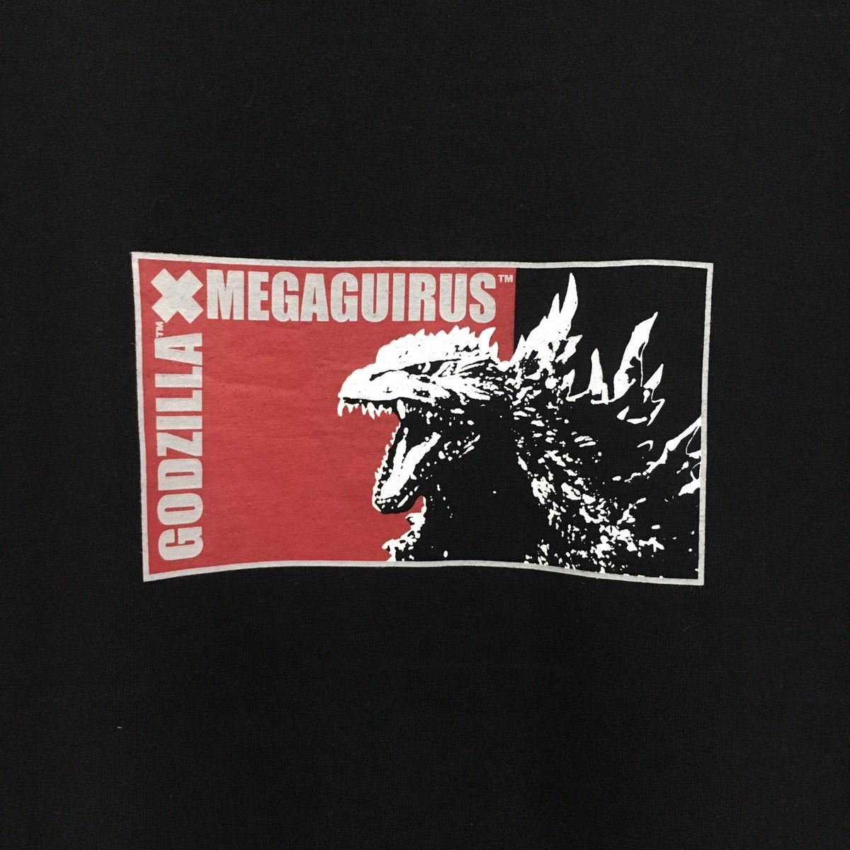 Vintage Rare Vintage Godzilla x Megaguirus Toho Tohoeiga Size US M / EU 48-50 / 2 - 4 Thumbnail