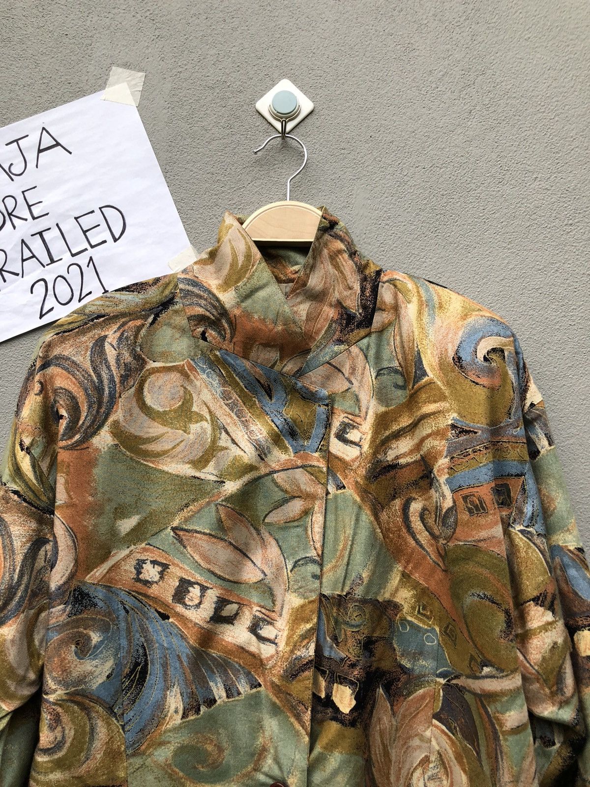 Japanese Brand Vintage Givy Single Full Print Button Blazer Coat Jacket Size US L / EU 52-54 / 3 - 4 Thumbnail