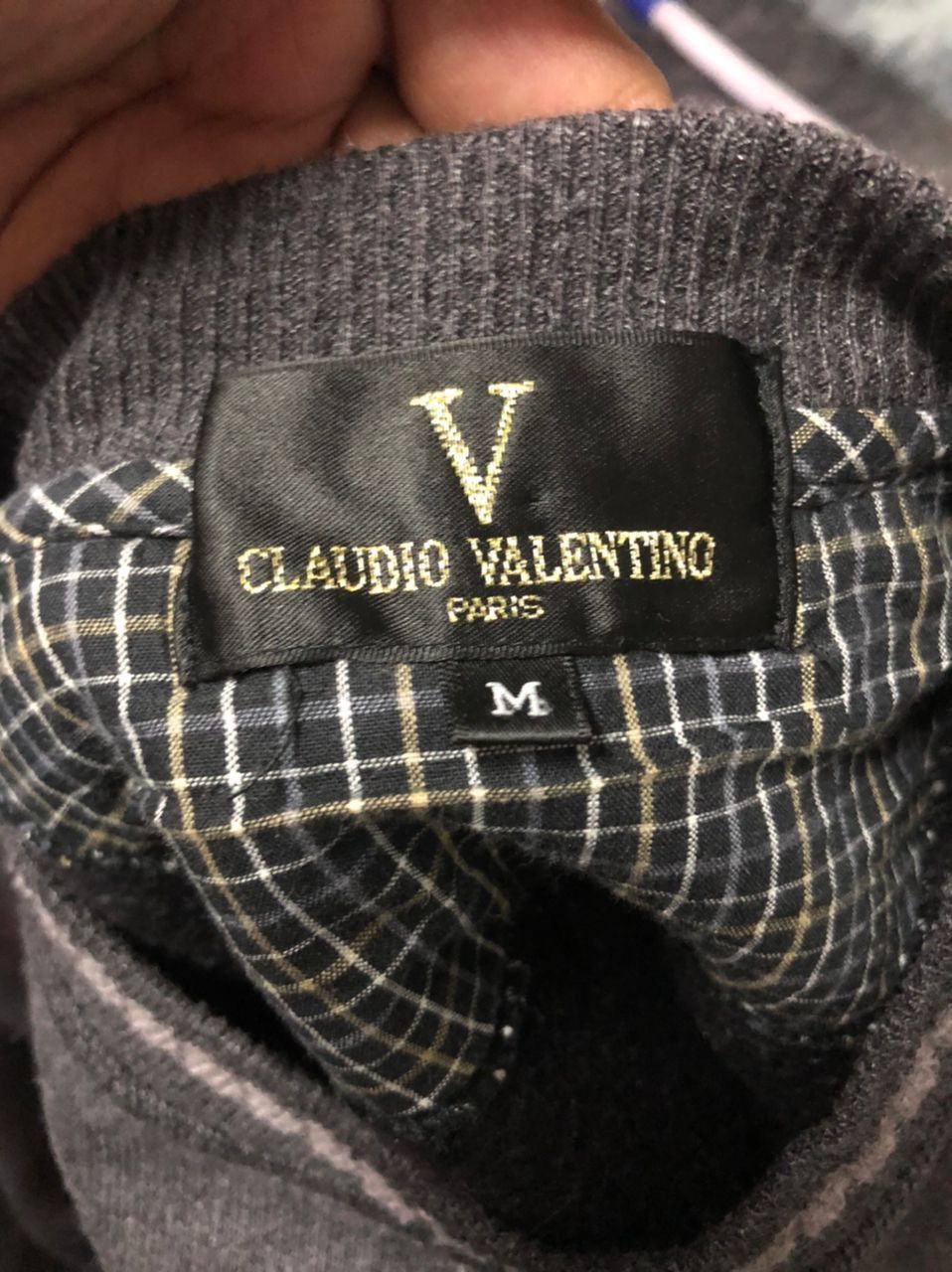 Japanese Brand Vintage Claudio Valentino Paris Embroidered Sweatshirt Size US M / EU 48-50 / 2 - 9 Thumbnail