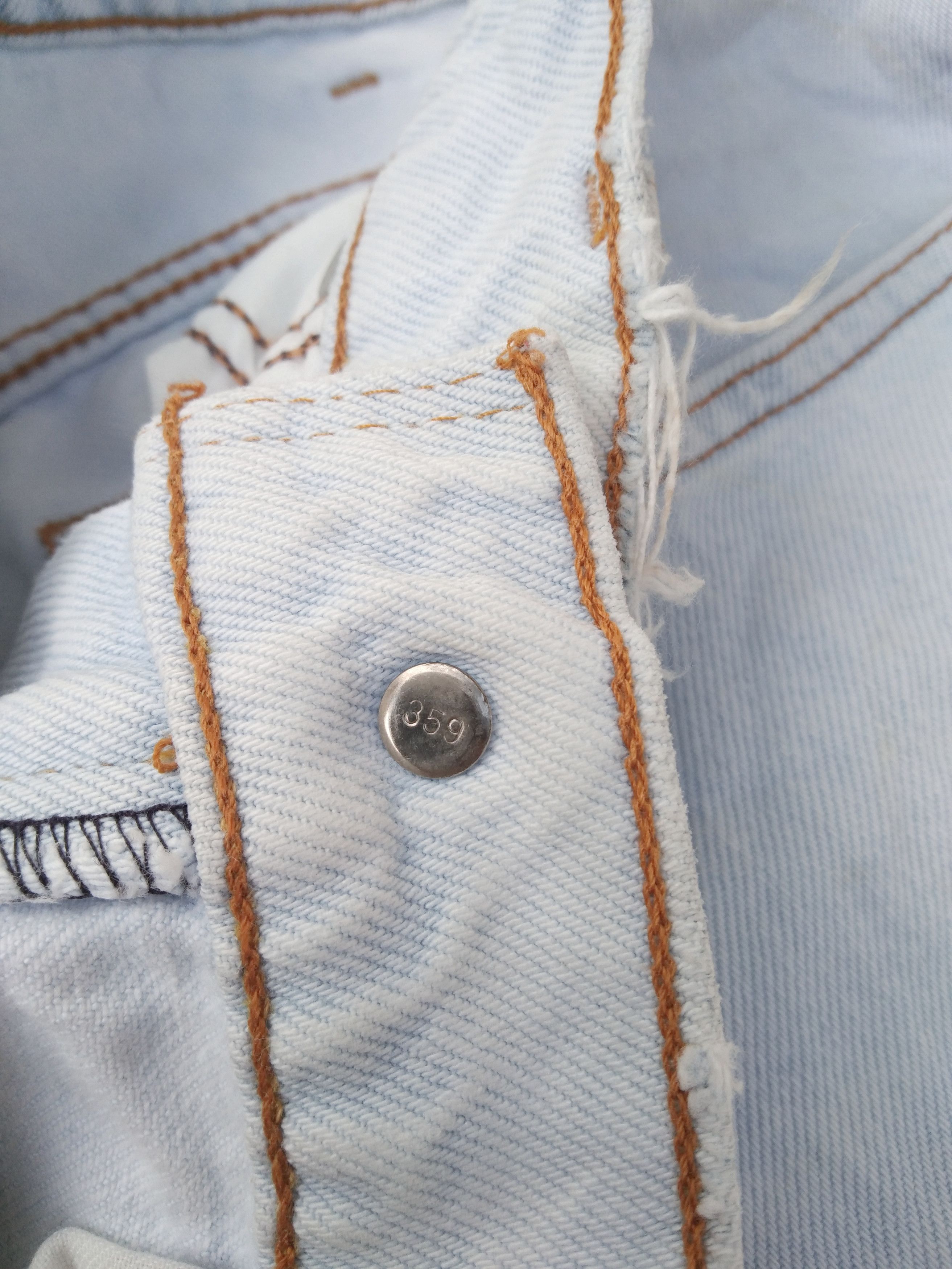Levi's Vintage Levi's Jeans Faded Blue 31x32 Size US 31 - 8 Thumbnail