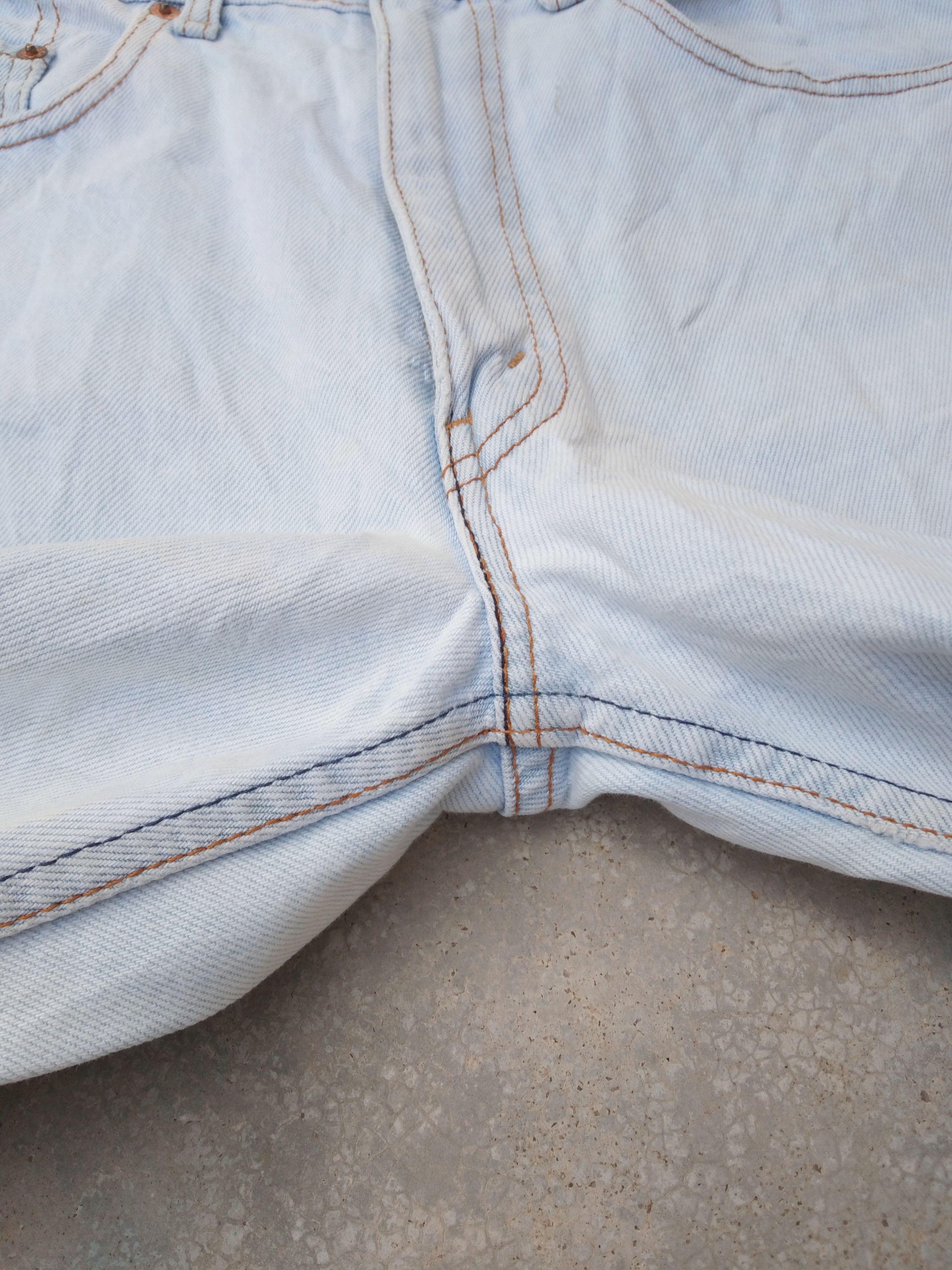 Levi's Vintage Levi's Jeans Faded Blue 31x32 Size US 31 - 6 Thumbnail