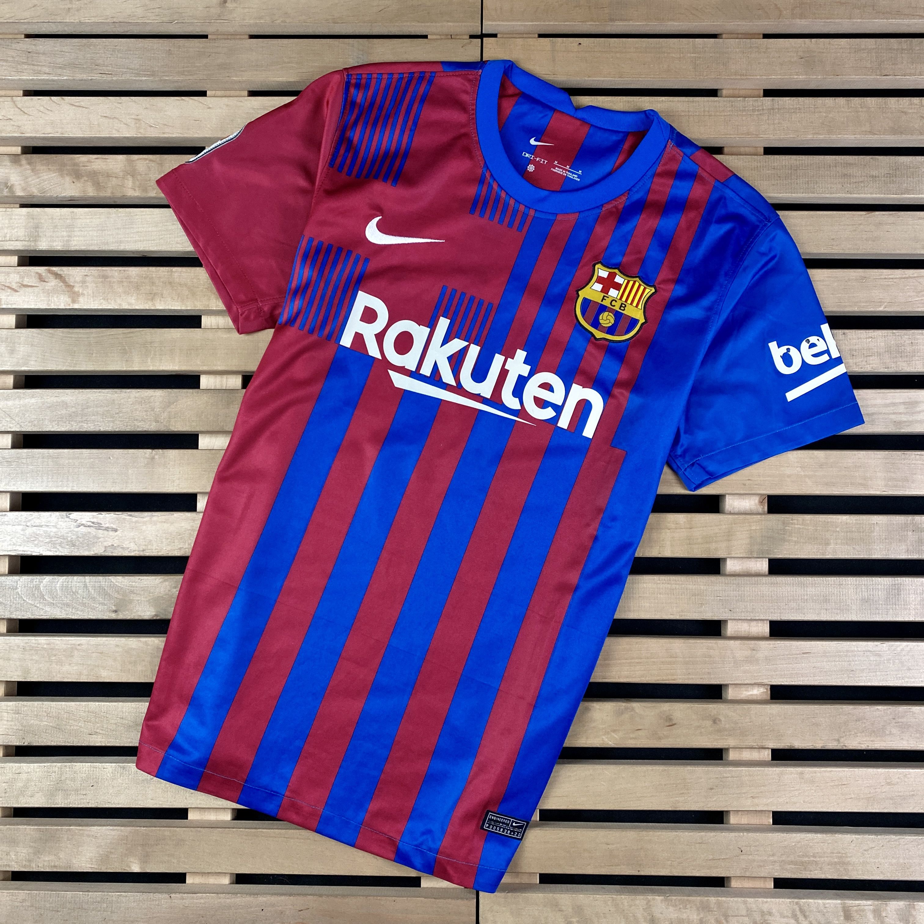 Nike Football Jersey T-Shirt Nike FC Barcelona #9 Memphis Size M Size US M / EU 48-50 / 2 - 1 Thumbnail