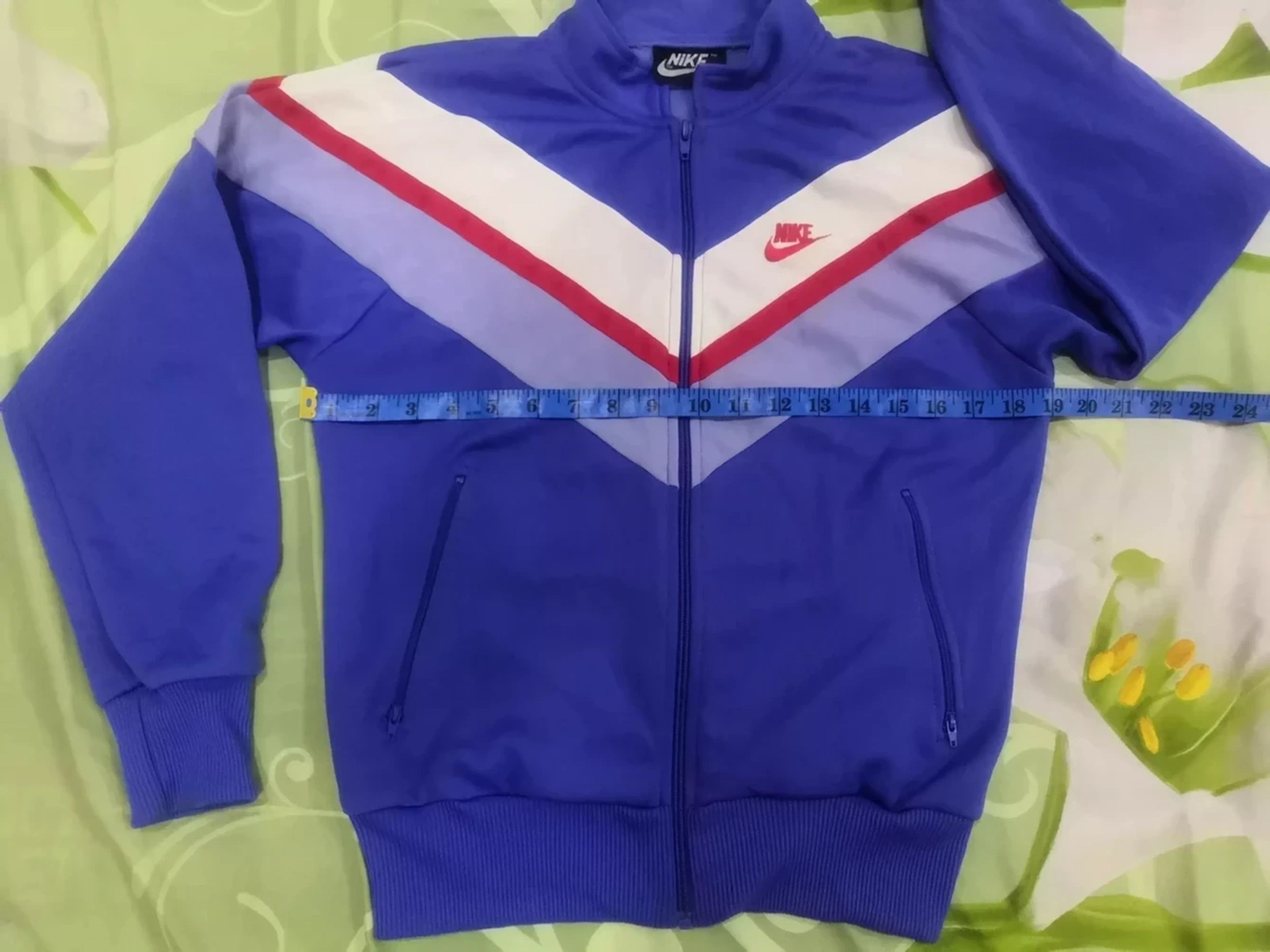 Nike Vintage Nike Sweater Blue Label Streetwear Rare Nice Design Size US M / EU 48-50 / 2 - 7 Thumbnail
