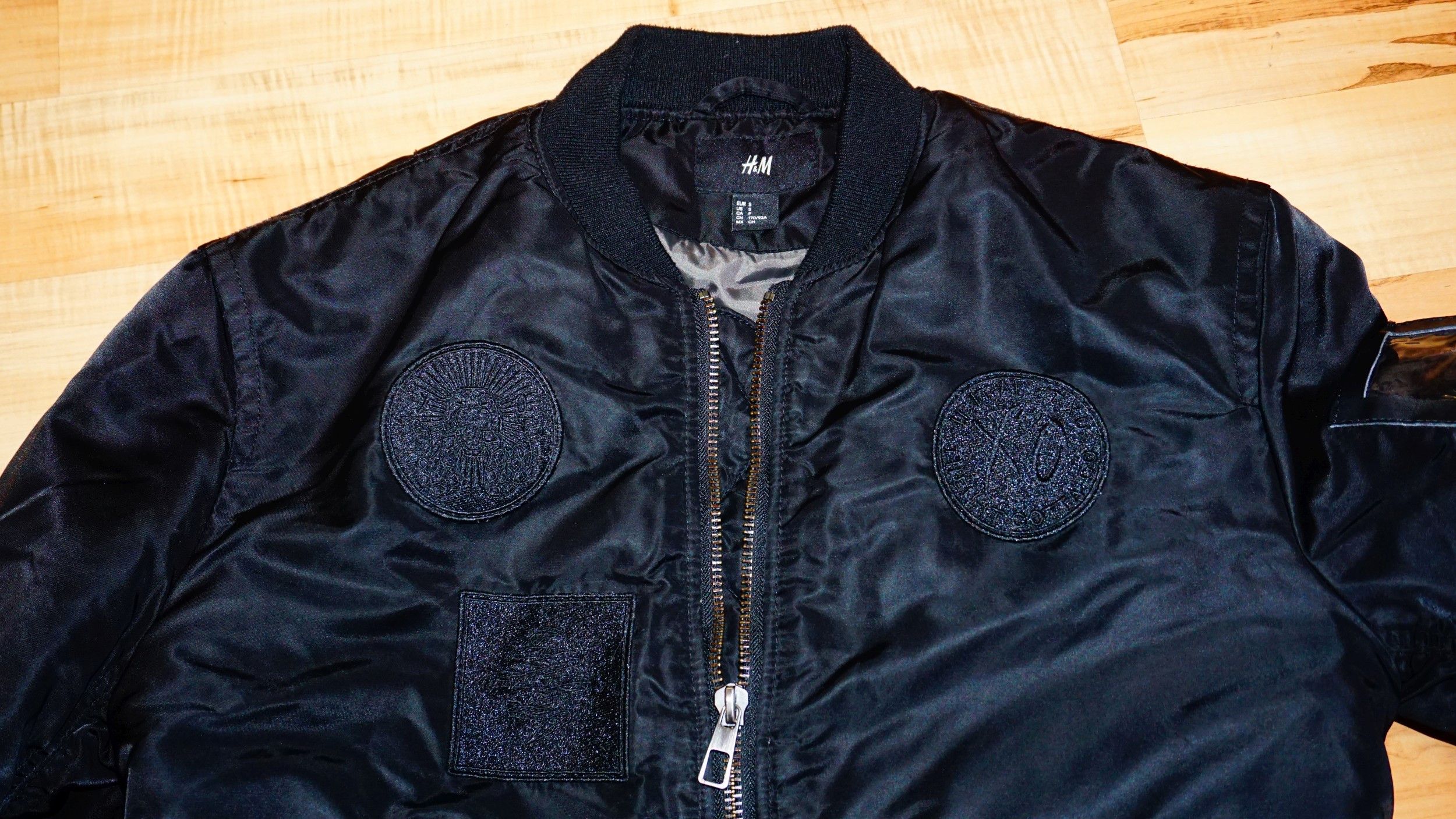 H&M × The Weeknd H&M x The Weeknd Black Bomber Patch Jacket Size US S / EU 44-46 / 1 - 3 Thumbnail