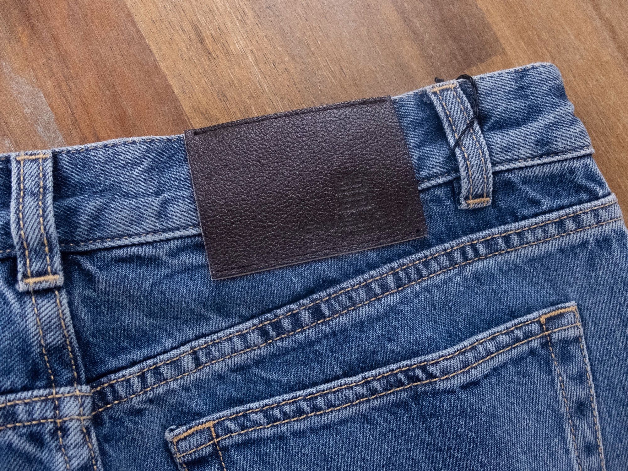 Givenchy $775 GIVENCHY blue regular fit heart & dagger jeans 30 Size US 30 / EU 46 - 9 Thumbnail