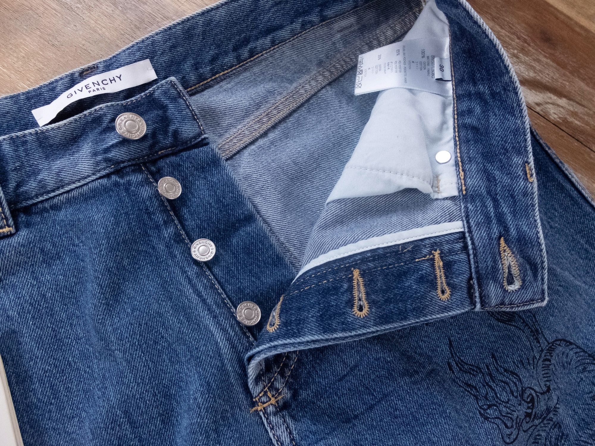 Givenchy $775 GIVENCHY blue regular fit heart & dagger jeans 30 Size US 30 / EU 46 - 6 Thumbnail