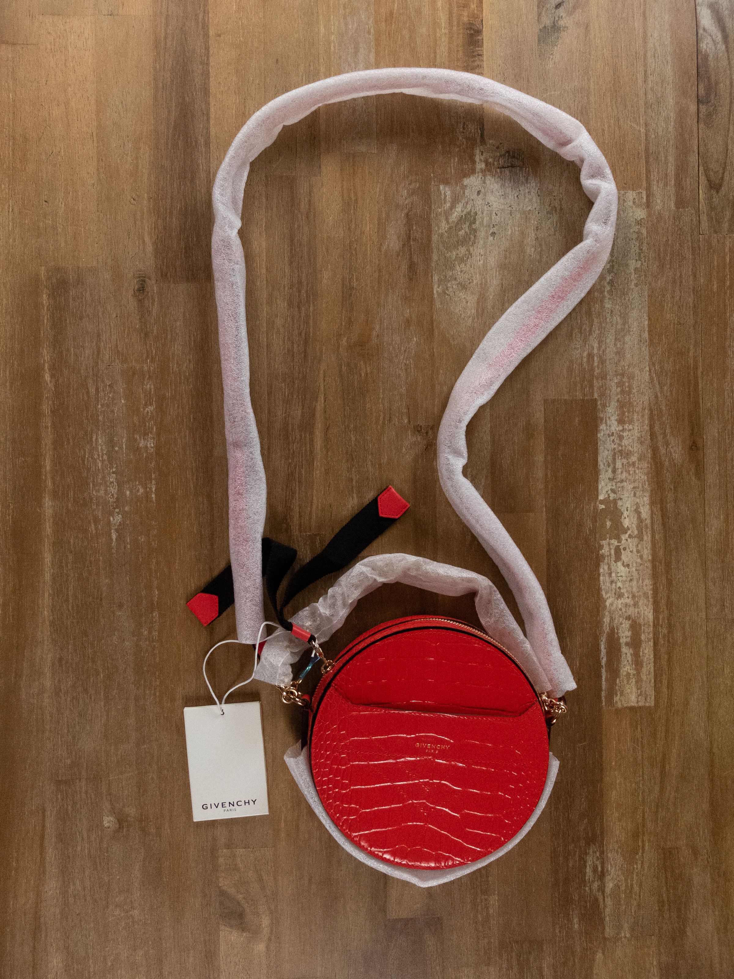 Givenchy GIVENCHY Eden round red croc embossed leather shoulder bag Size ONE SIZE - 8 Thumbnail