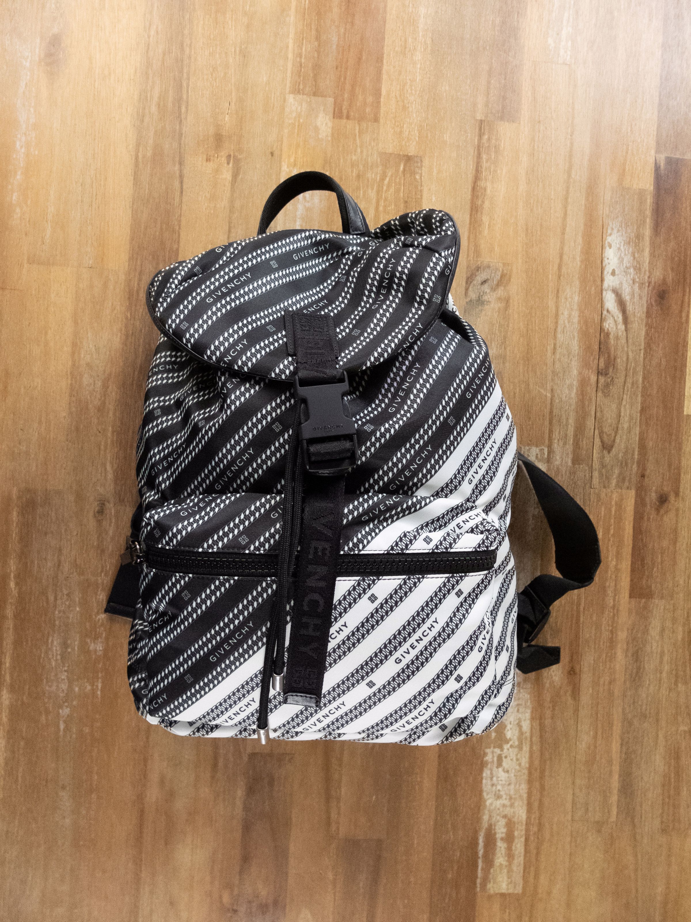 Givenchy GIVENCHY black & white Light 3 nylon stripe logo backpack Size ONE SIZE - 9 Thumbnail