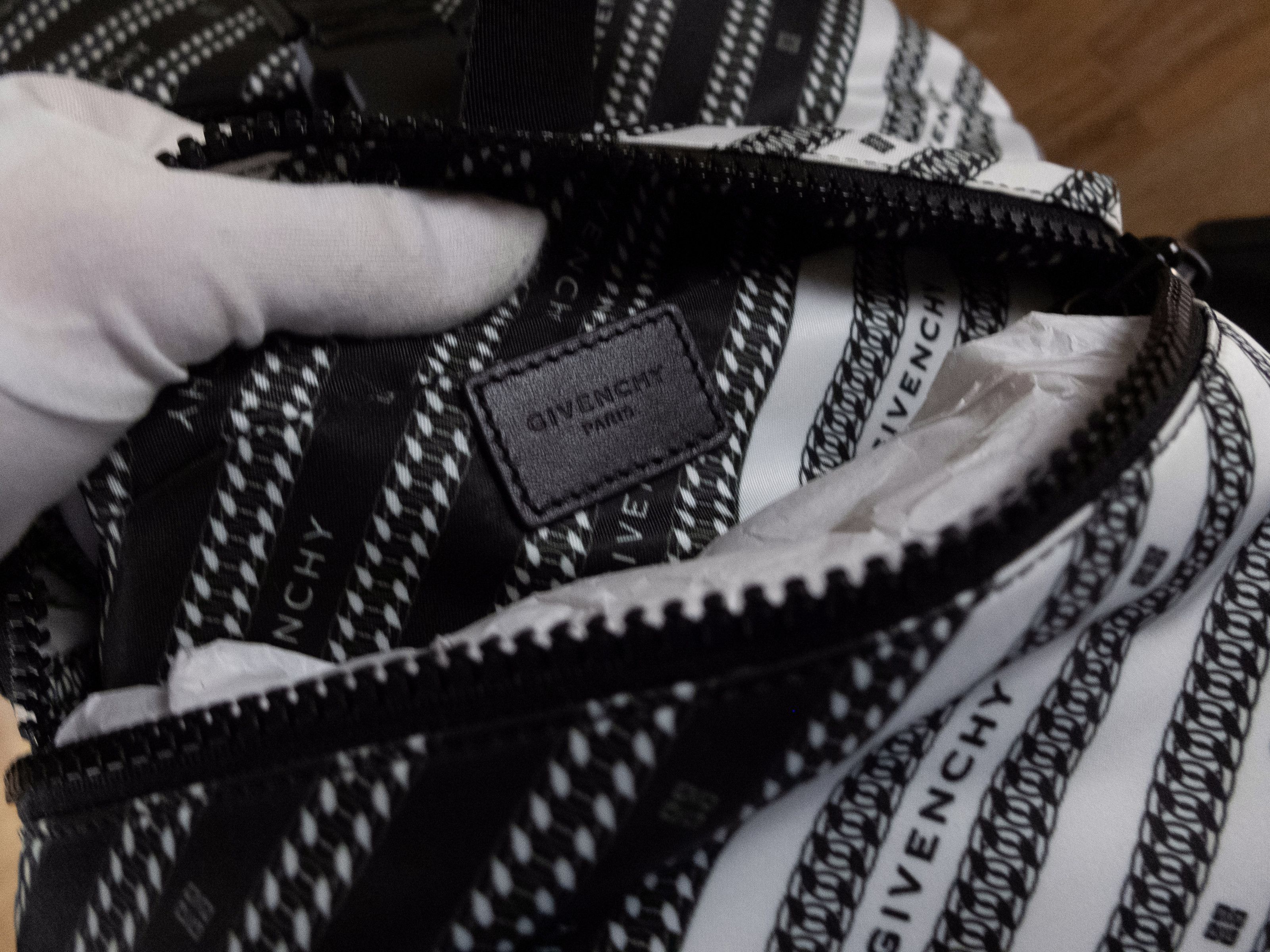 Givenchy GIVENCHY black & white Light 3 nylon stripe logo backpack Size ONE SIZE - 15 Thumbnail