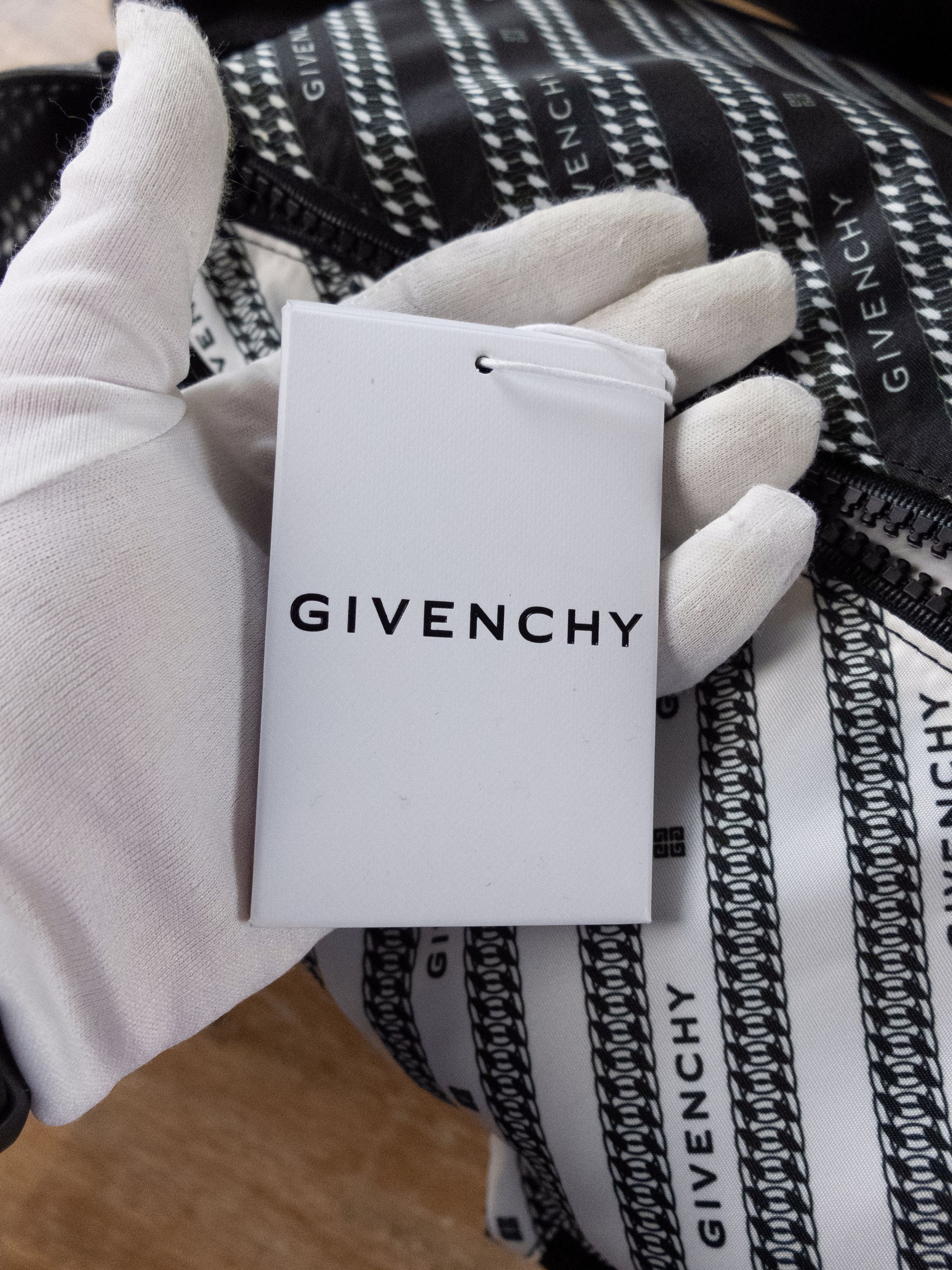 Givenchy GIVENCHY black & white Light 3 nylon stripe logo backpack Size ONE SIZE - 14 Thumbnail