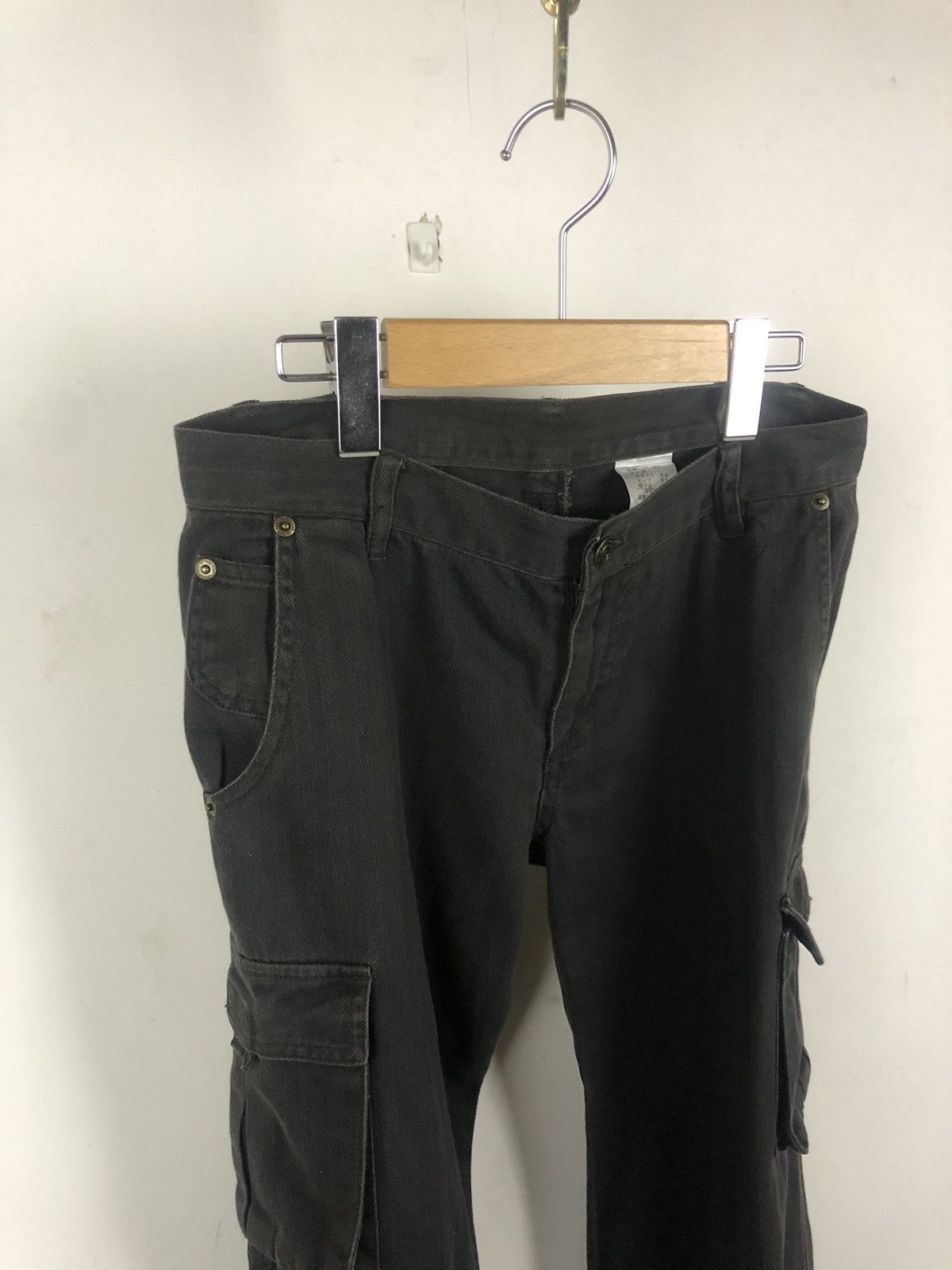 Japanese Brand Japanese brand black cargo patched pocket Size US 28 / EU 44 - 8 Thumbnail