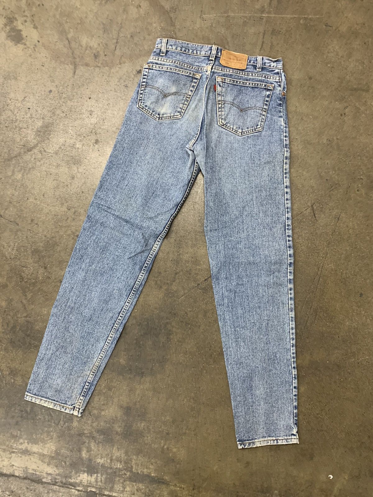 Levi's × Vintage Vintage Levi’s 550 32x35 Light Wash Jeans Size US 32 / EU 48 - 1 Thumbnail