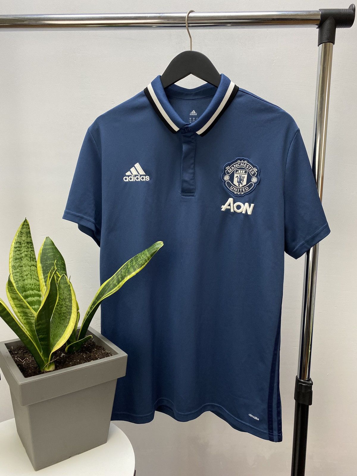Adidas Adidas Manchester United 2016-17 Training Jersey Polo Shirt Size US XL / EU 56 / 4 - 1 Thumbnail