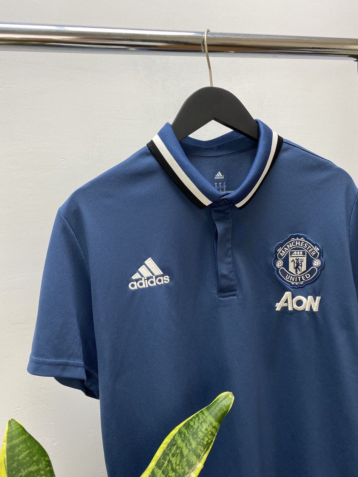 Adidas Adidas Manchester United 2016-17 Training Jersey Polo Shirt Size US XL / EU 56 / 4 - 8 Thumbnail